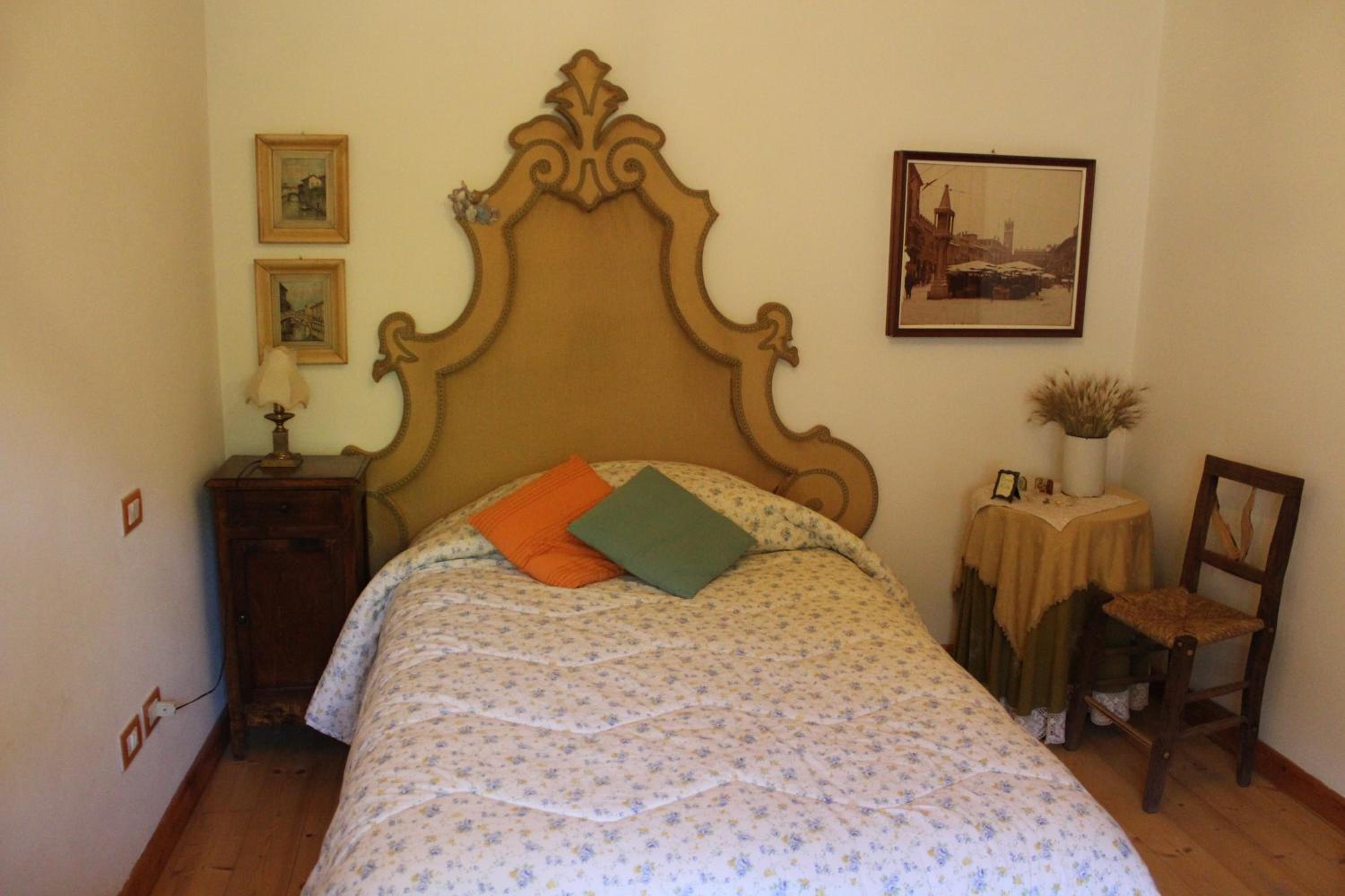 Two-Bedroom Apartment with Private Bathroom  - Photo 7