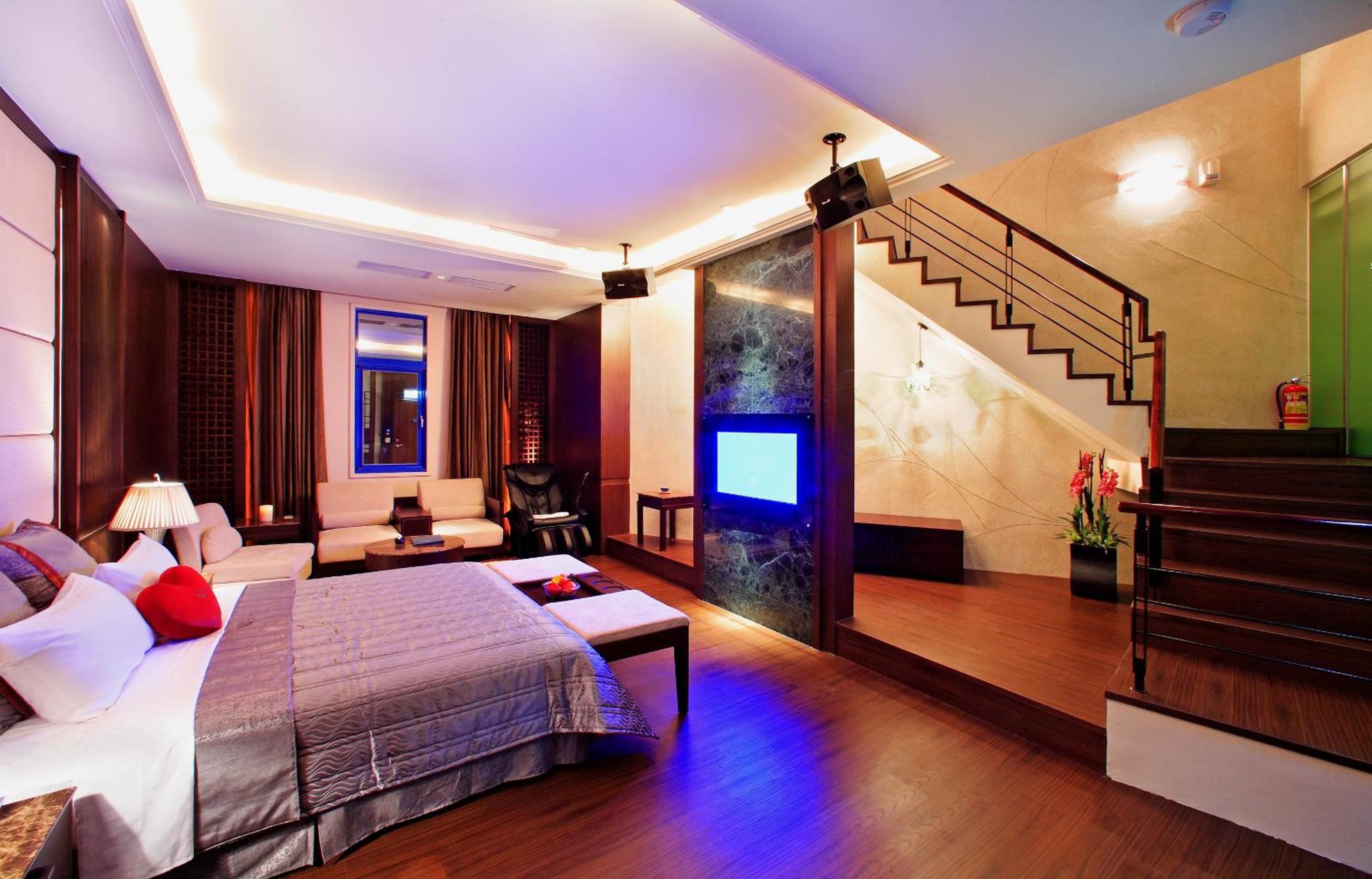 Presidential Suite photo 1