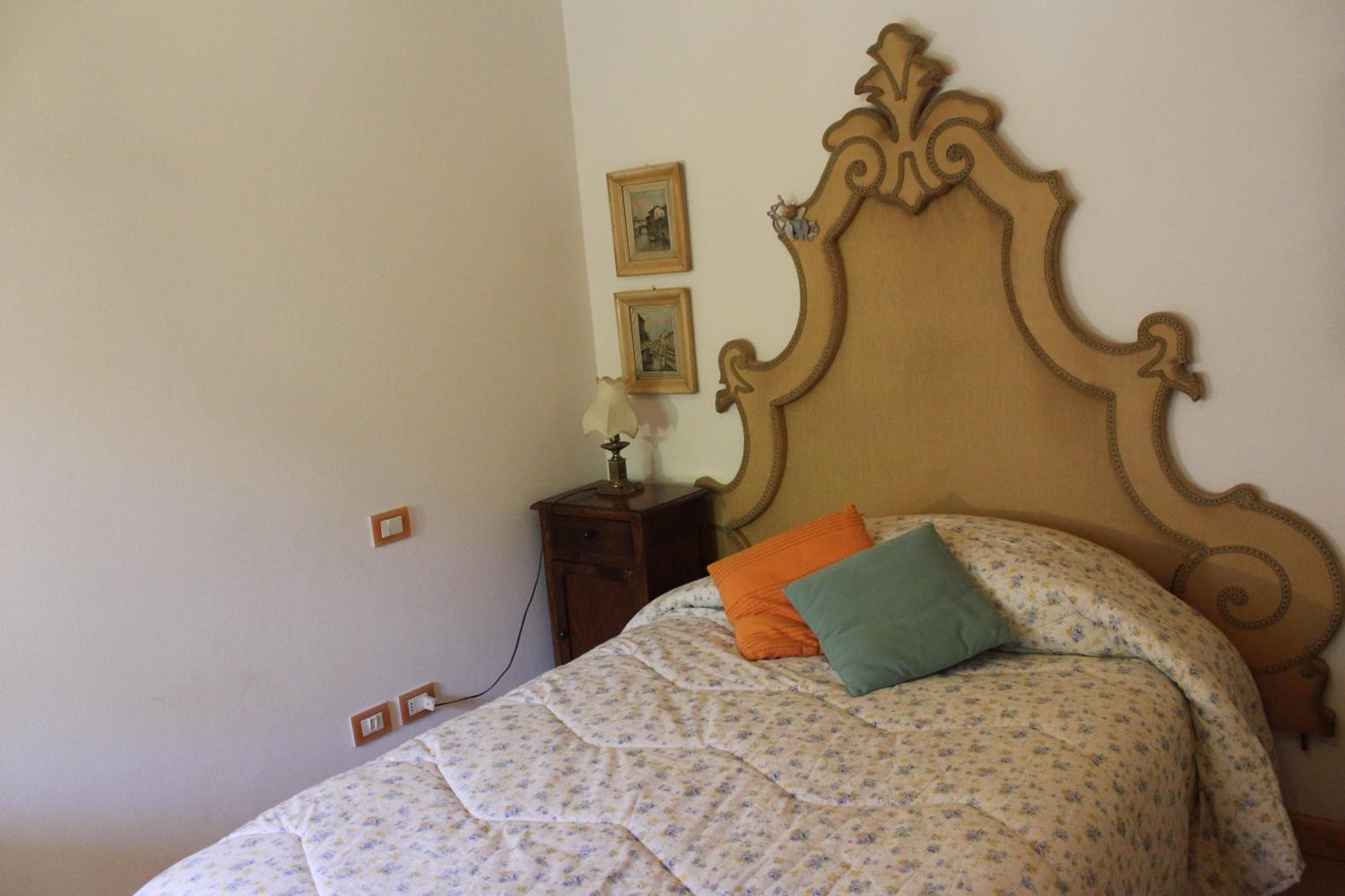 Two-Bedroom Apartment with Private Bathroom  - Photo 6