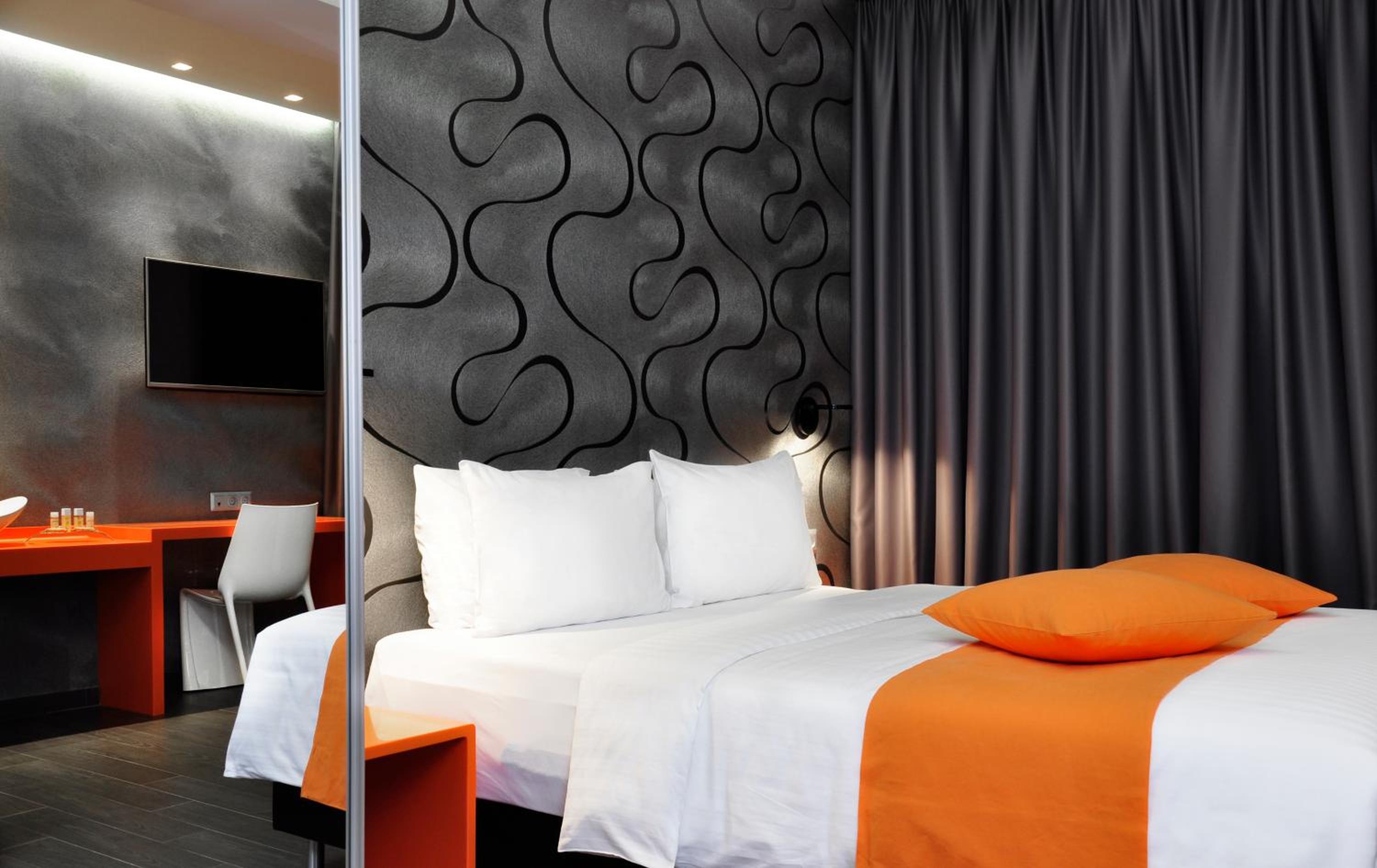 Double or Twin Room - Photo 1