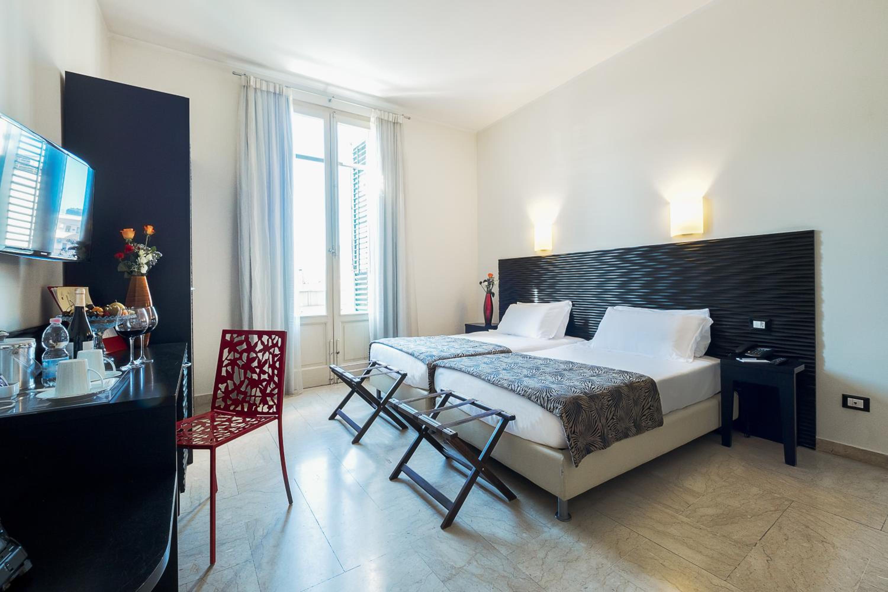 Double or Twin Room photo 3