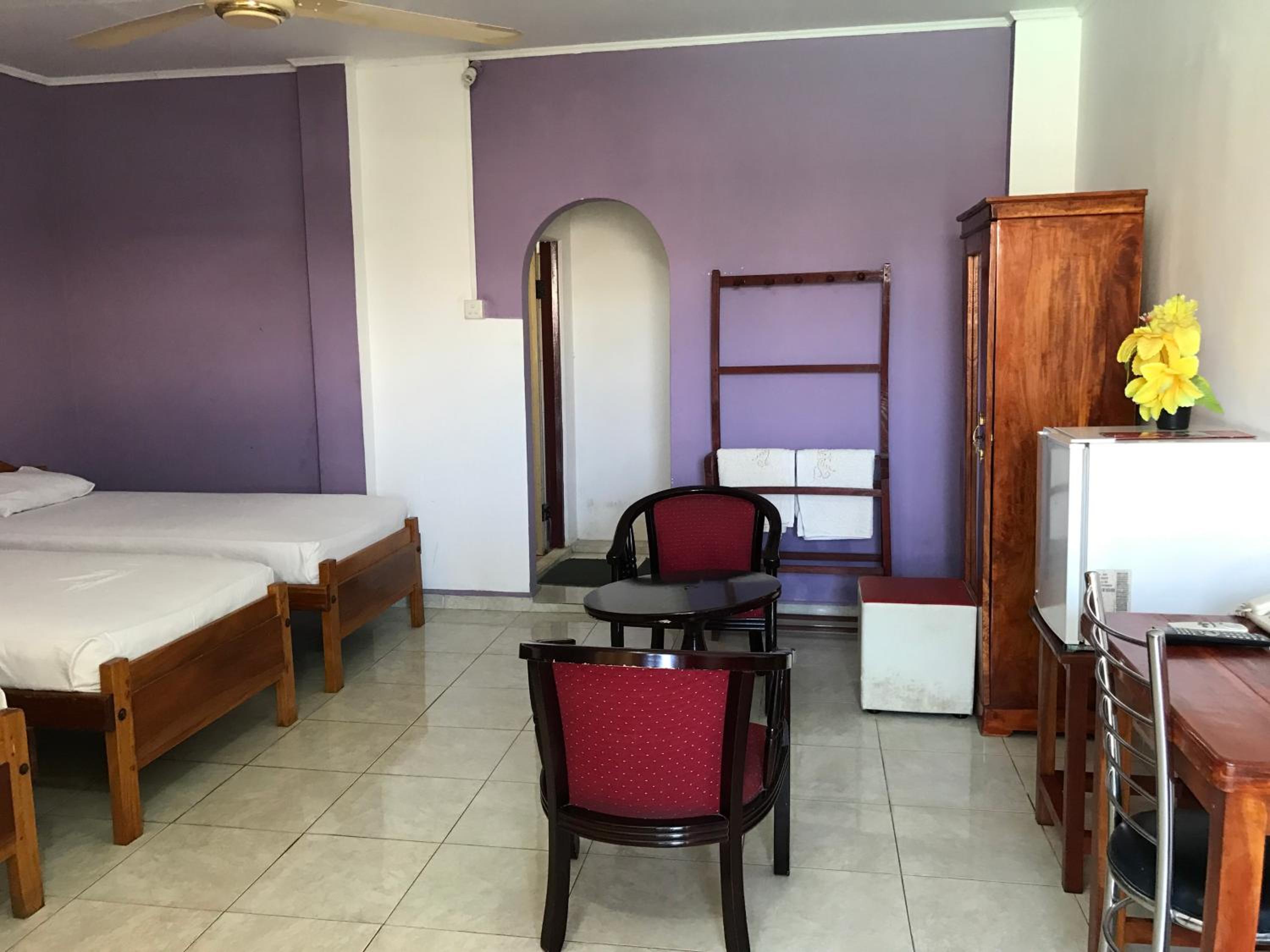 Single Room with Private Bathroom photo 1
