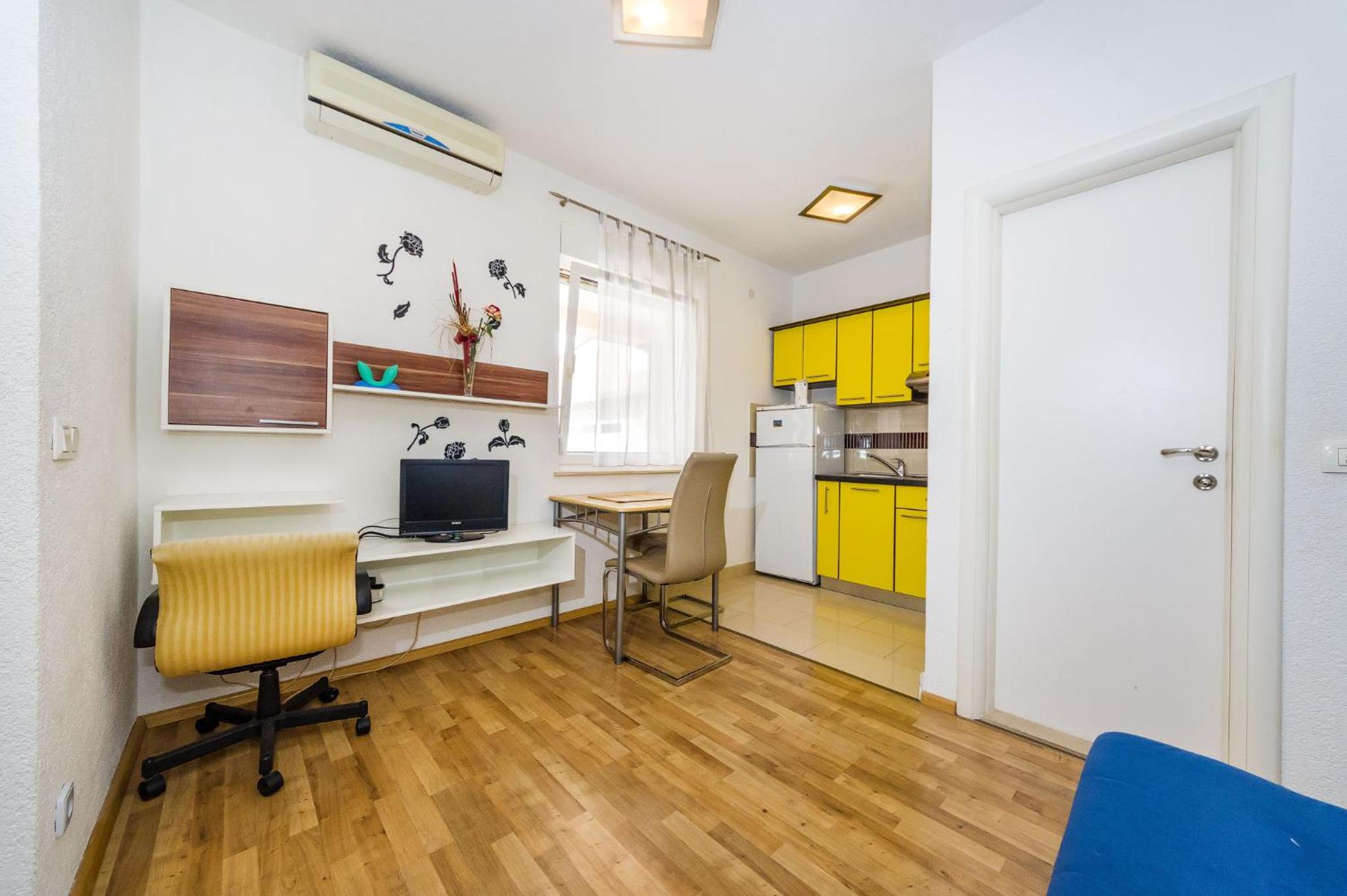 Studio with Terrace