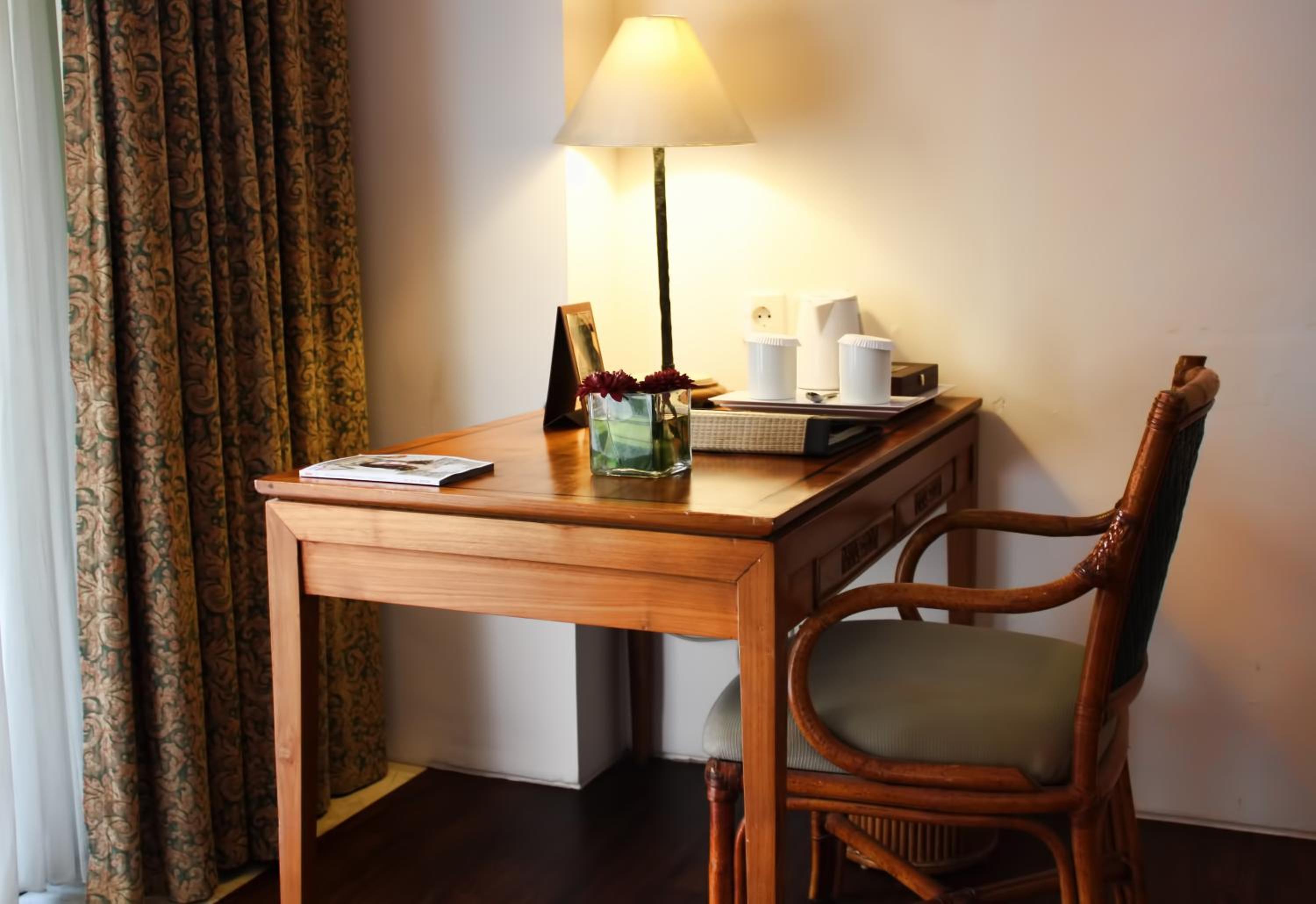 Super Deluxe Room with Free Airport Transfer — the supplier's photographs — photo 5