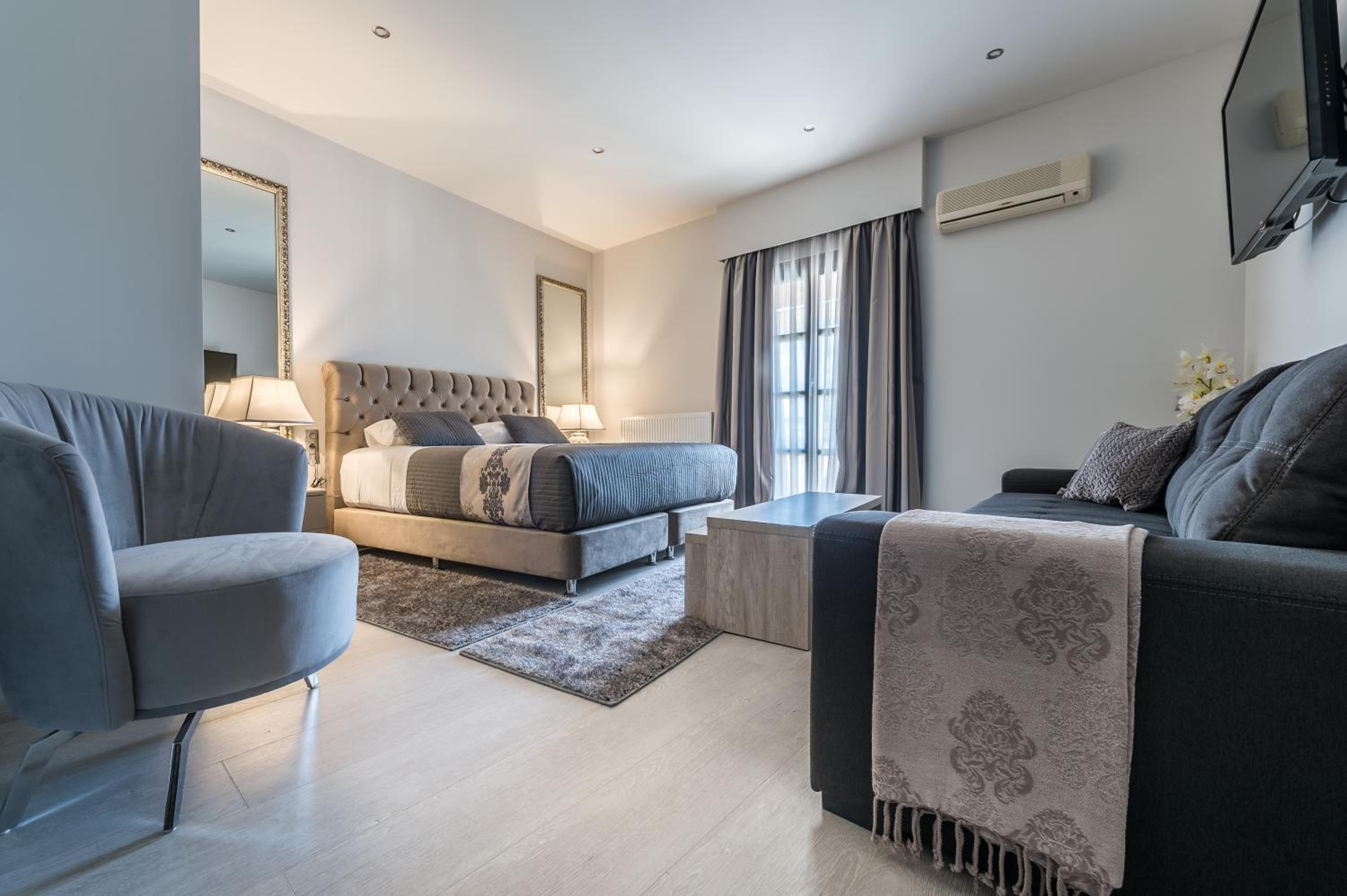 Junior Suite (2 Adults) photo 3