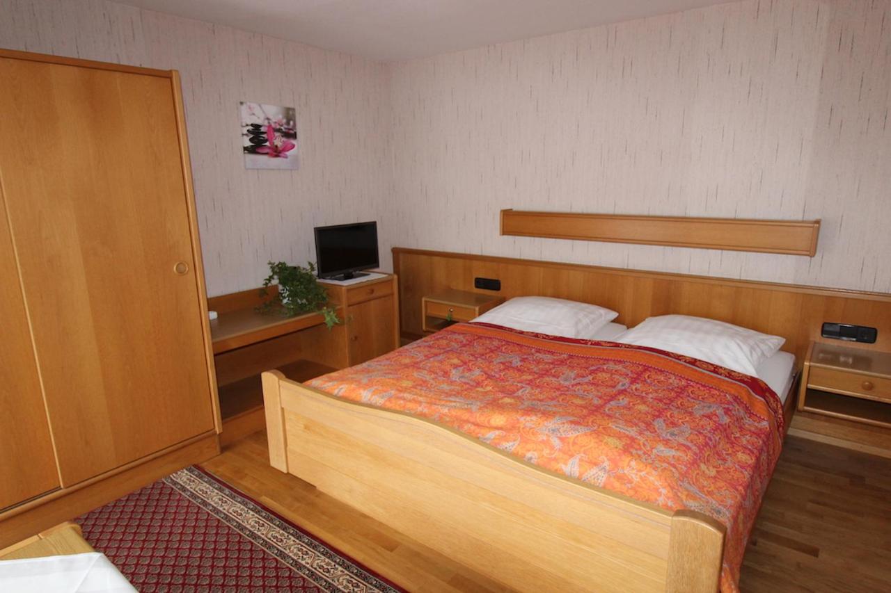 Standard Queen Room photo 1