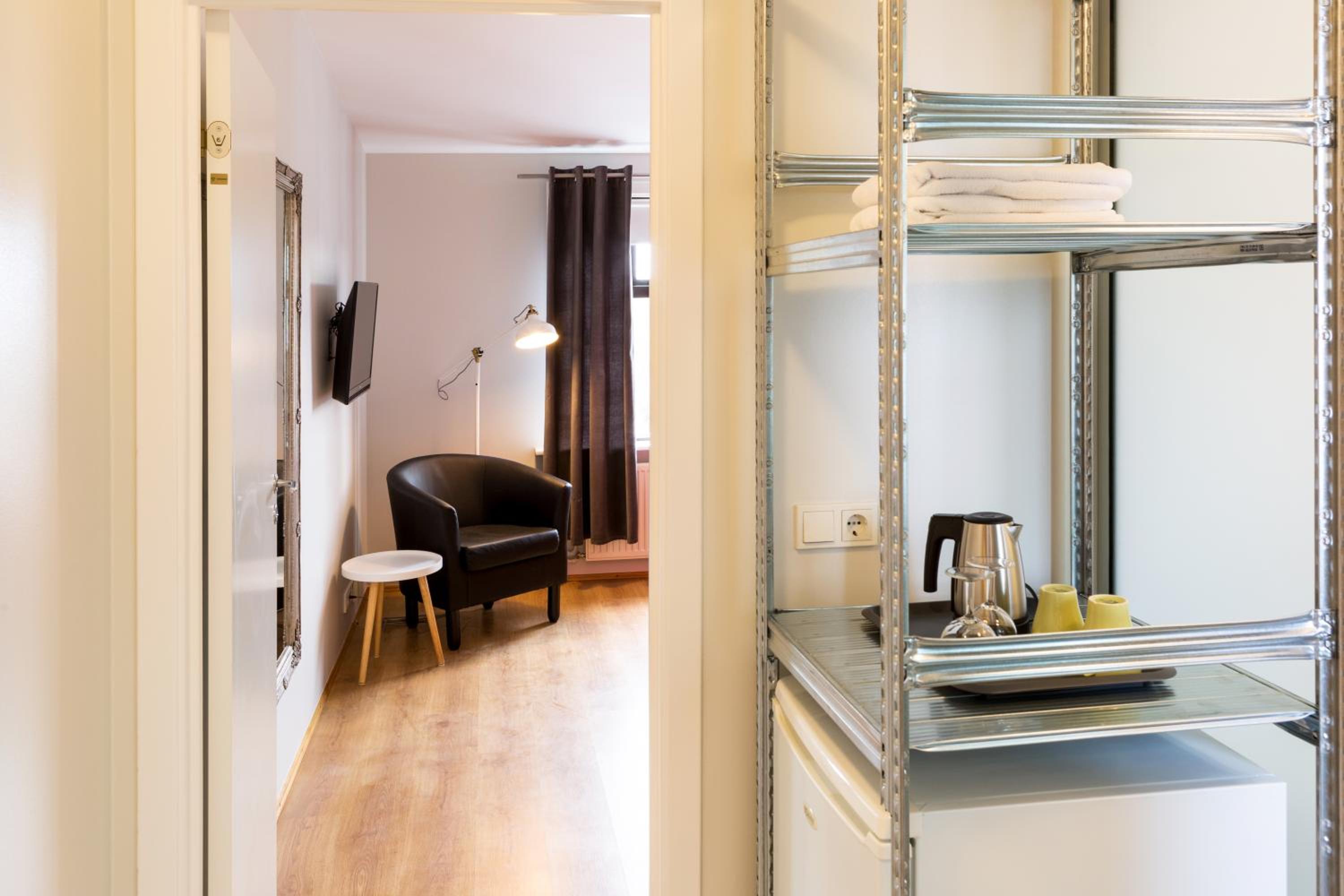 Deluxe Suite - Photo 8
