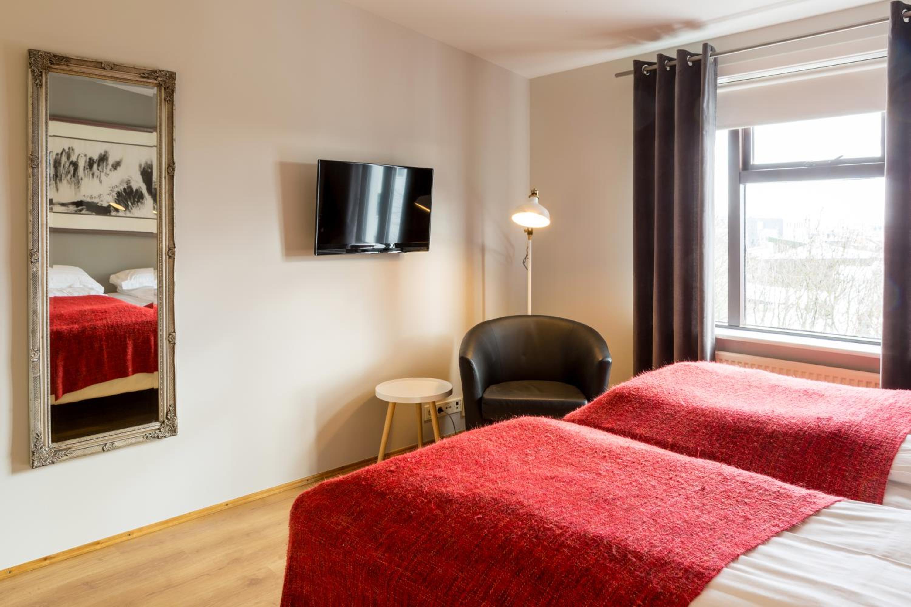 Deluxe Suite - Photo 3