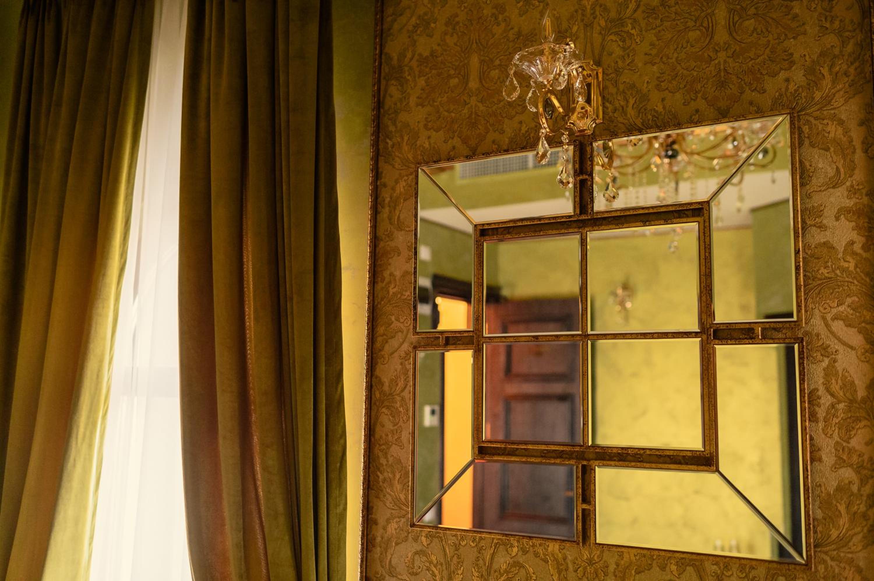 Deluxe Queen Room photo 3