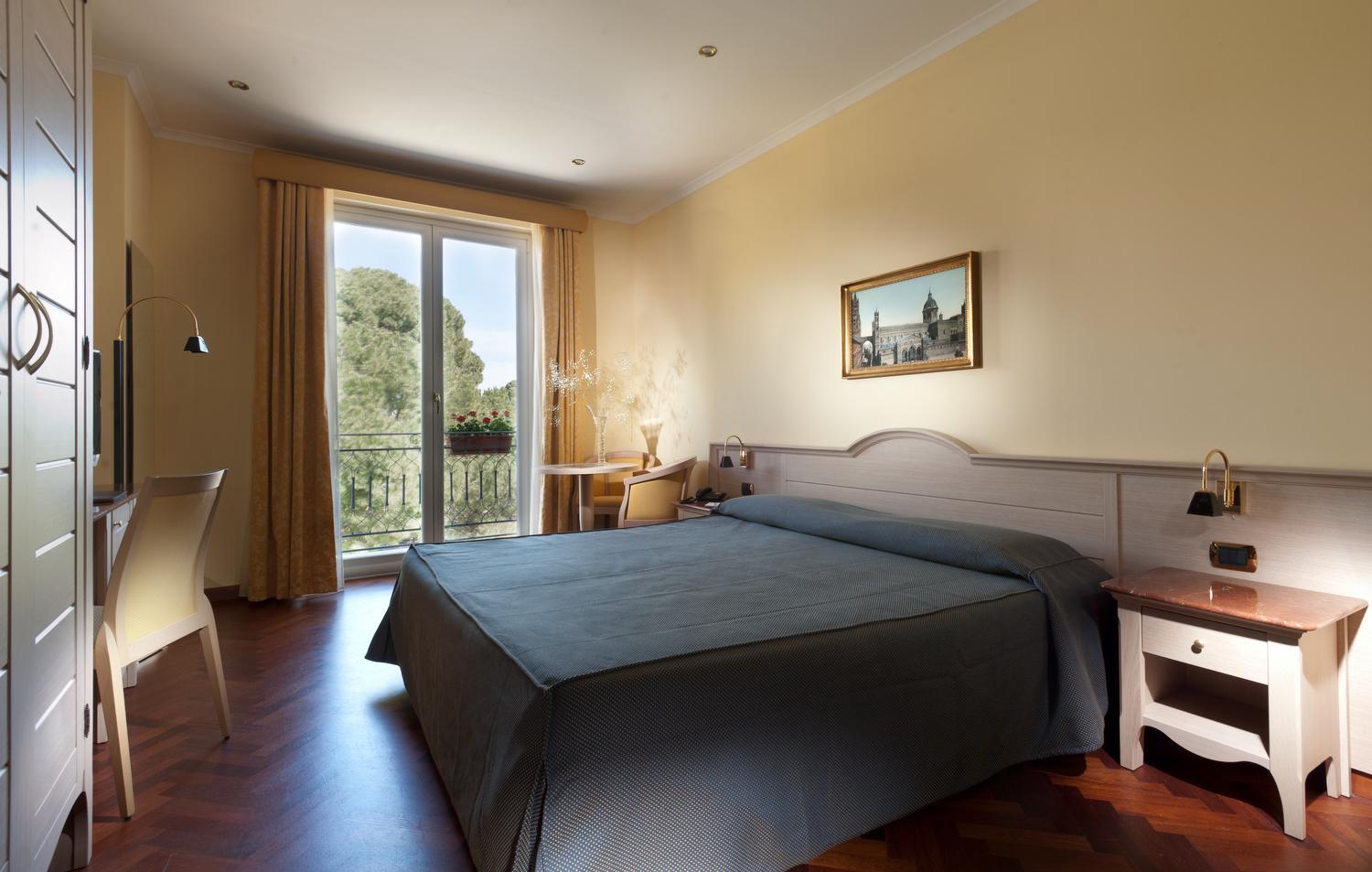 Double or Twin Room - Photo 1
