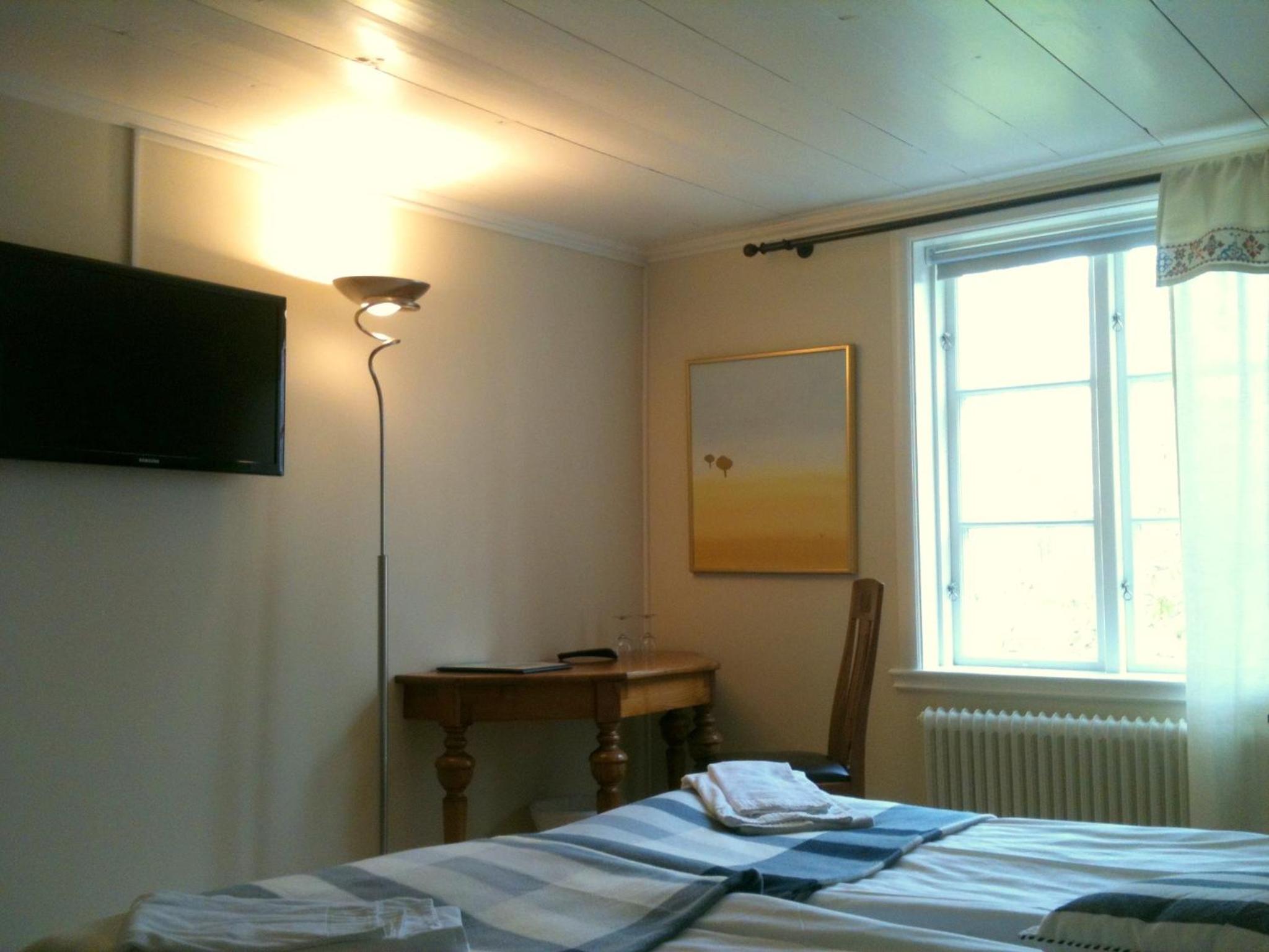 Double or Twin Room - Photo 7