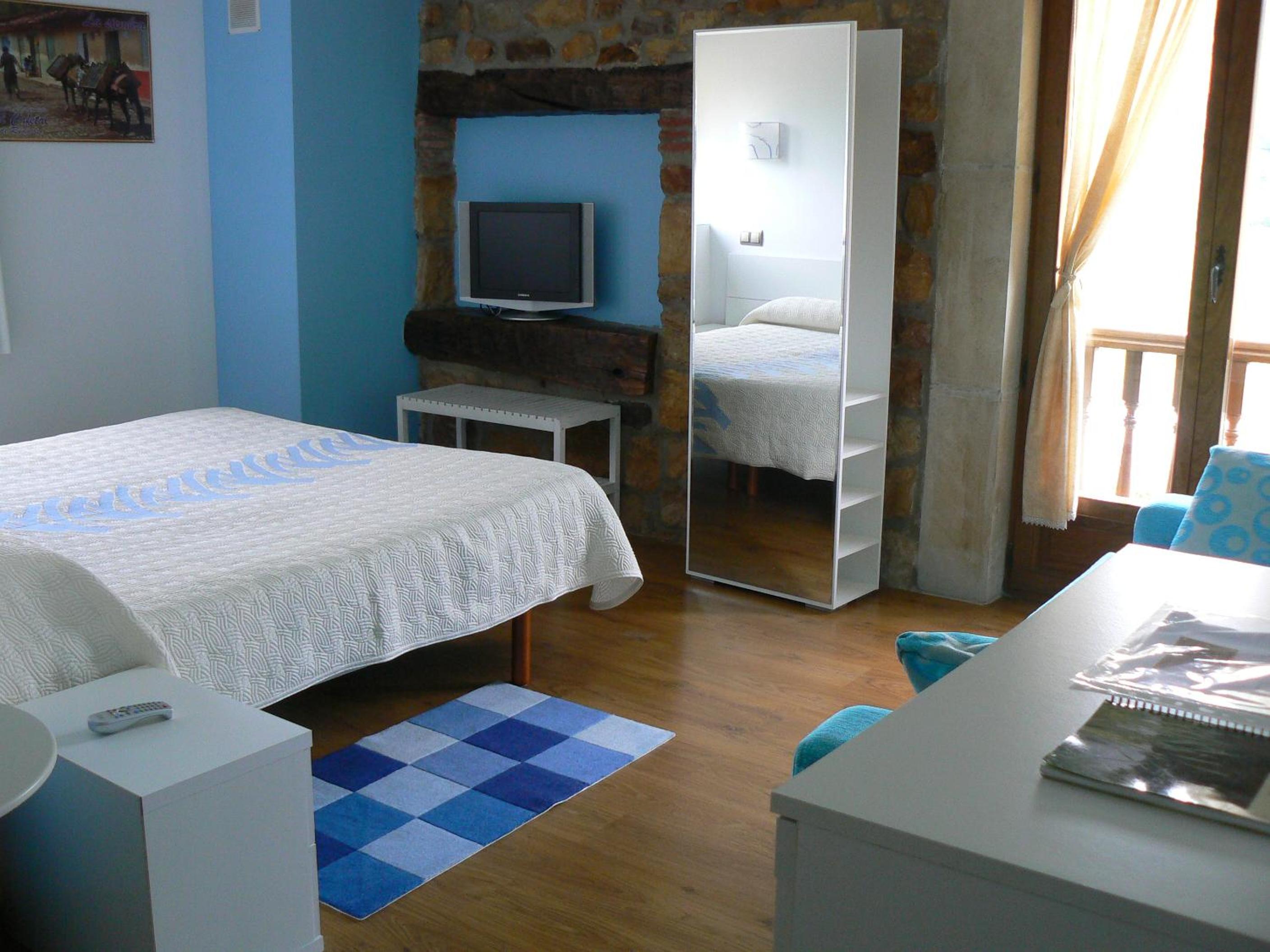 Quadruple Room with Garden View - Photo 17