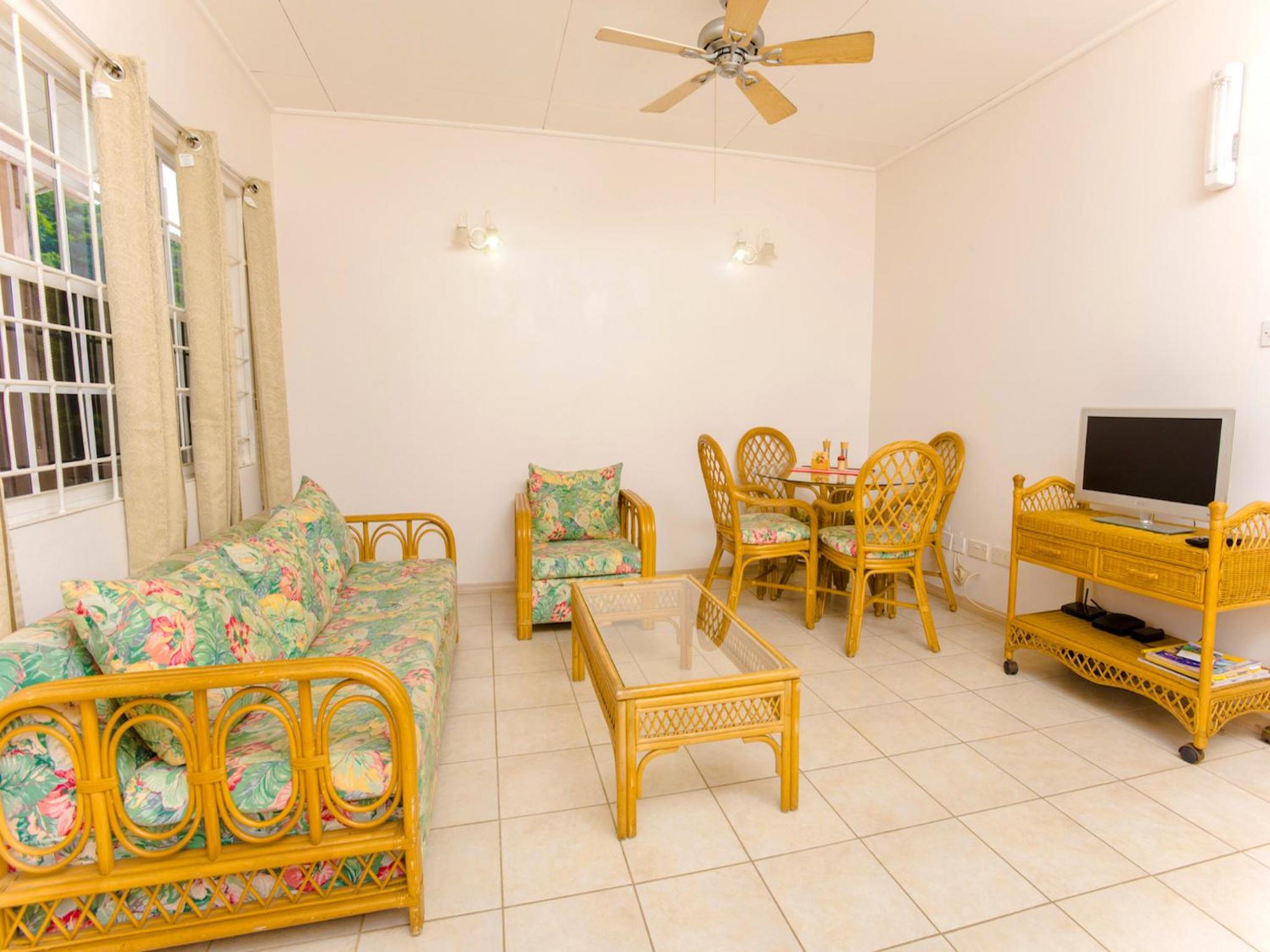 Superior One Bedroom Apartment photo 2