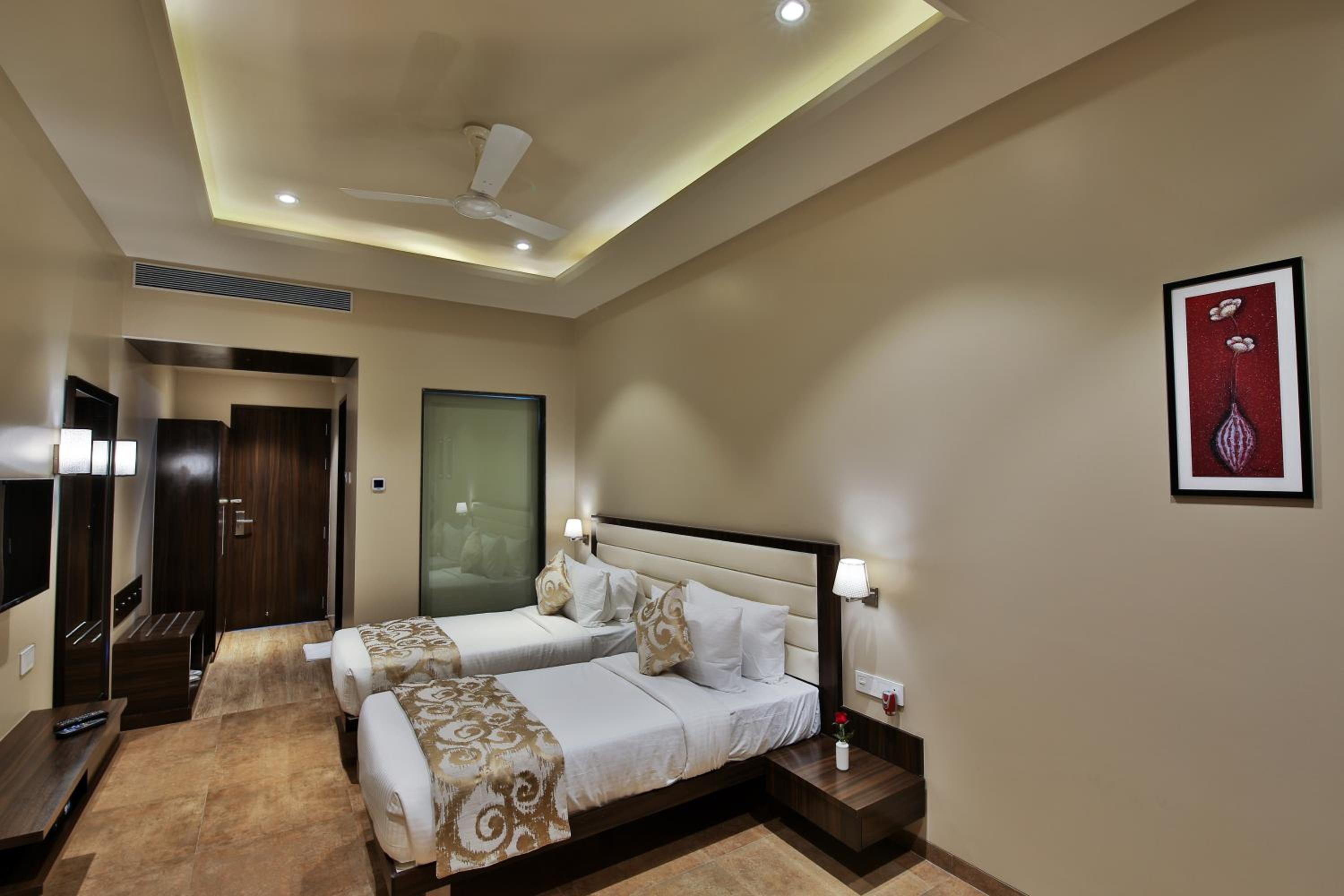 Deluxe Room - Photo 1