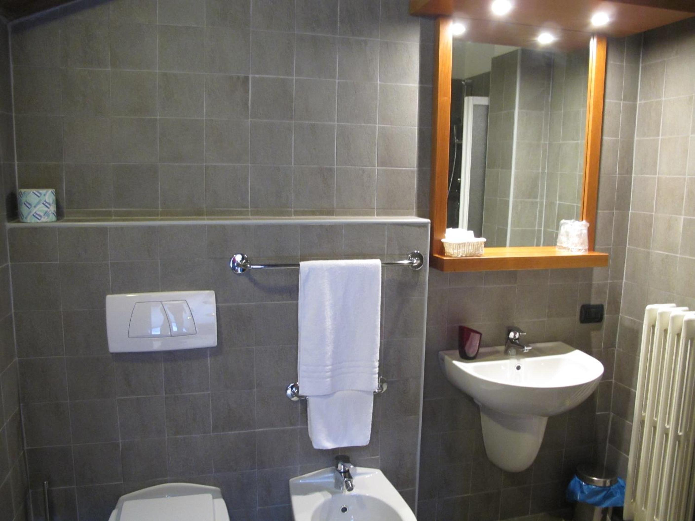 Double or Twin Room photo 2