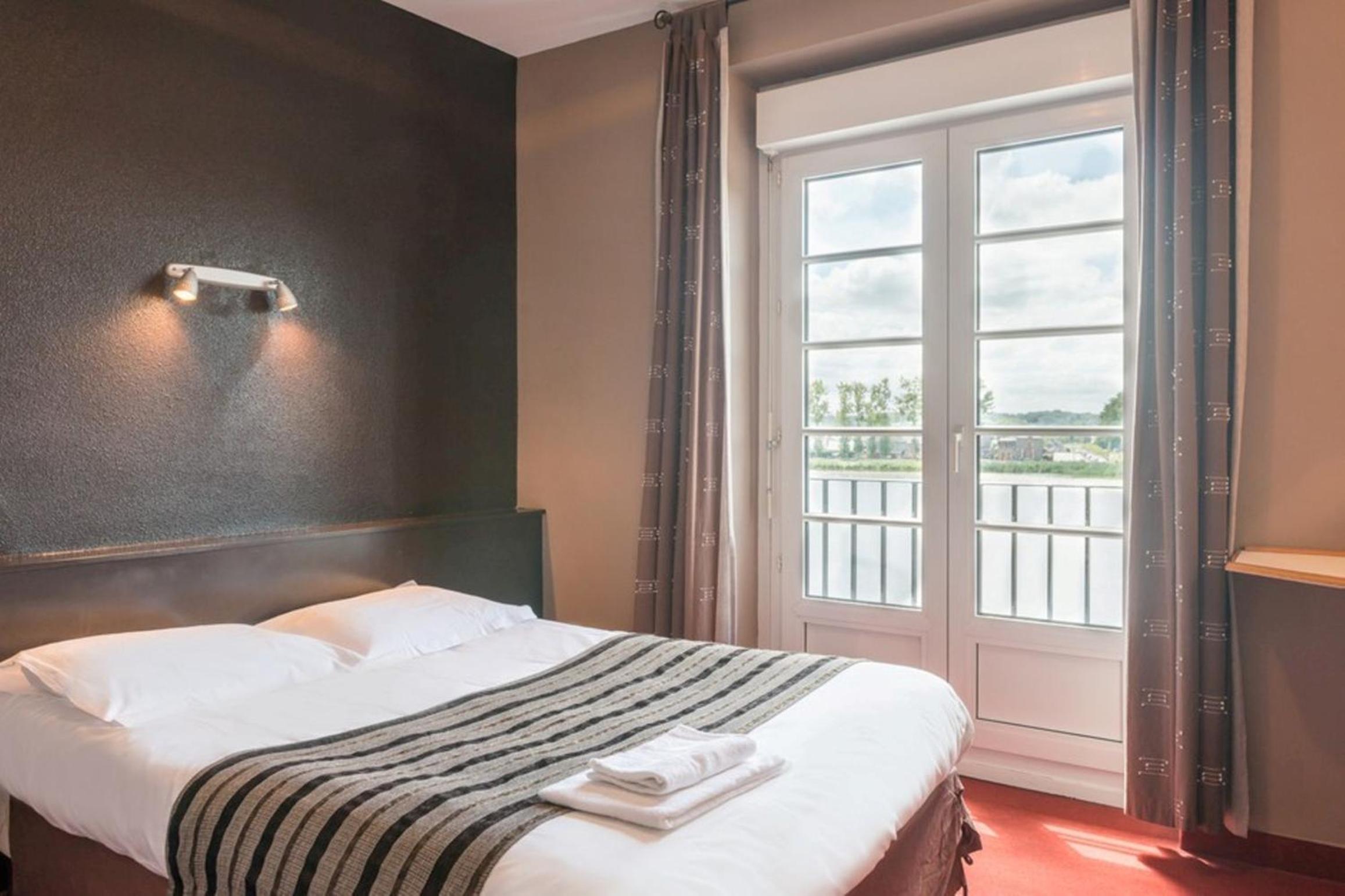 Double Room Lake - Photo 1