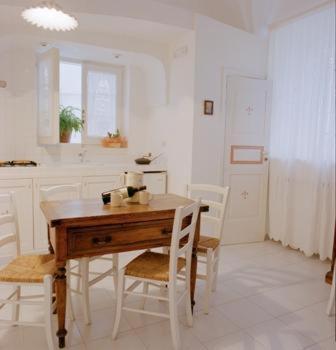 Two-Bedroom Apartment (5 Adults)