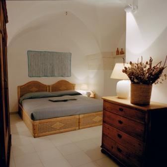 One-Bedroom Apartment (4 Adults) - Photo 8
