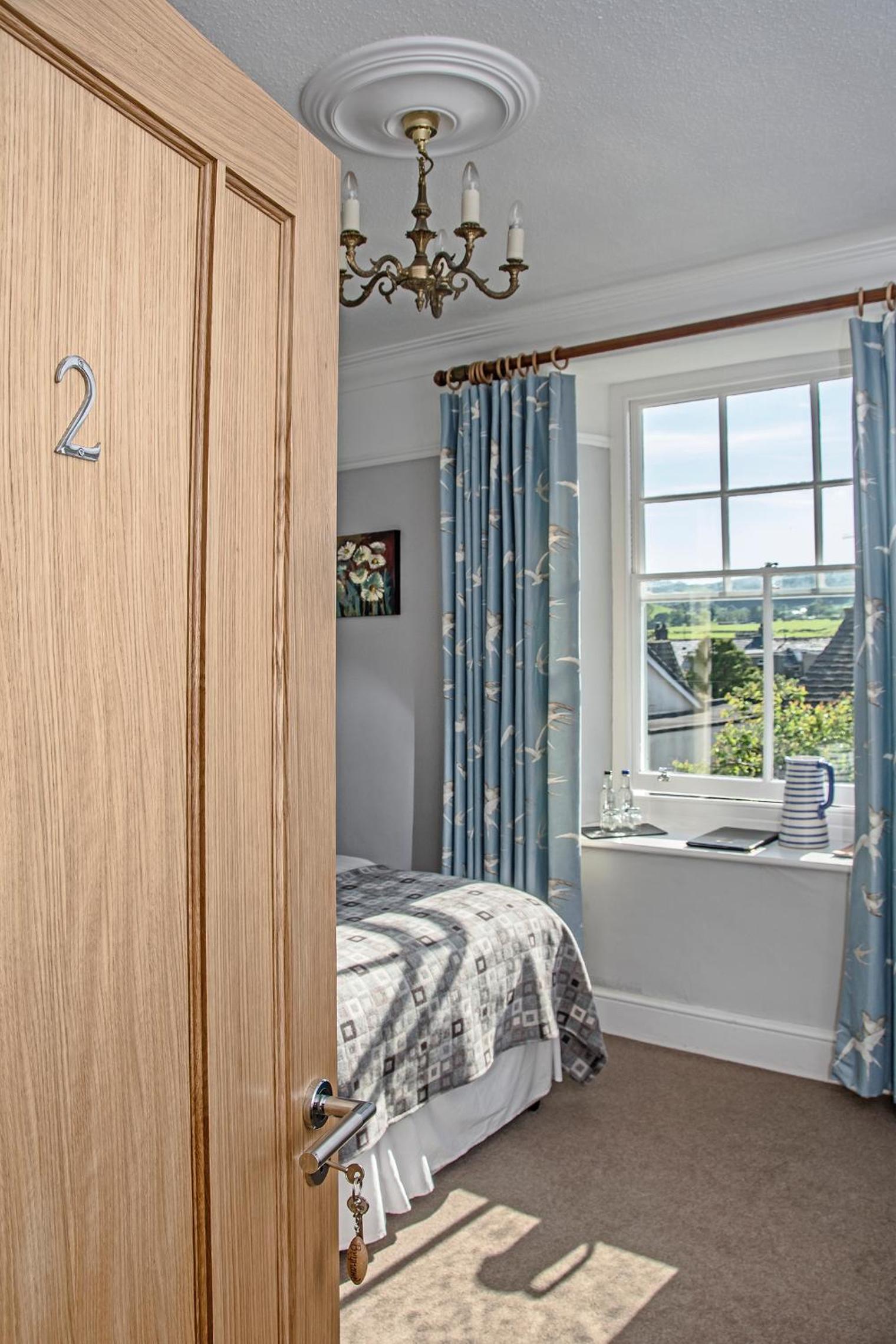 Large Double or Twin Room - Photo 4