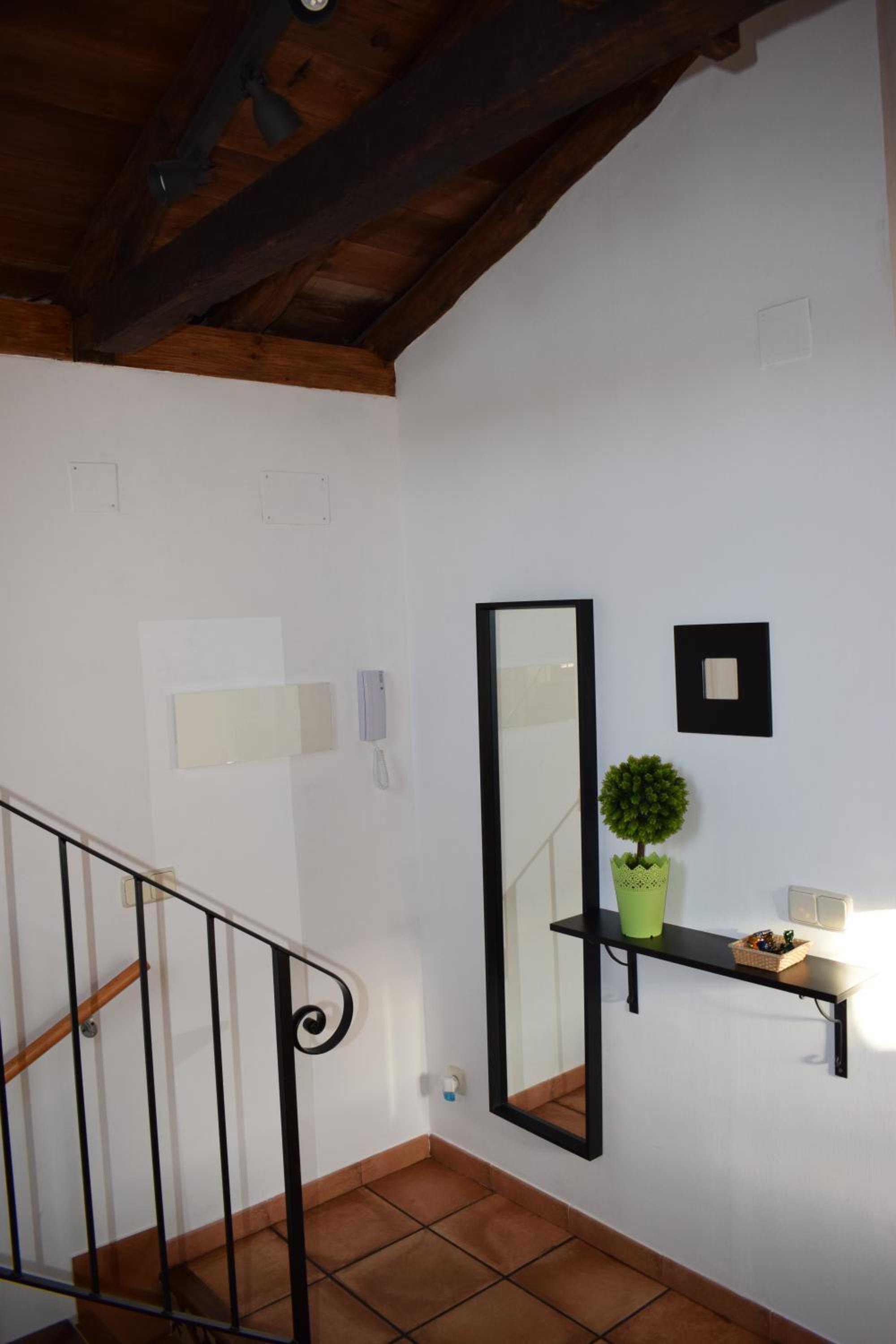 One-Bedroom Apartment - Photo 14
