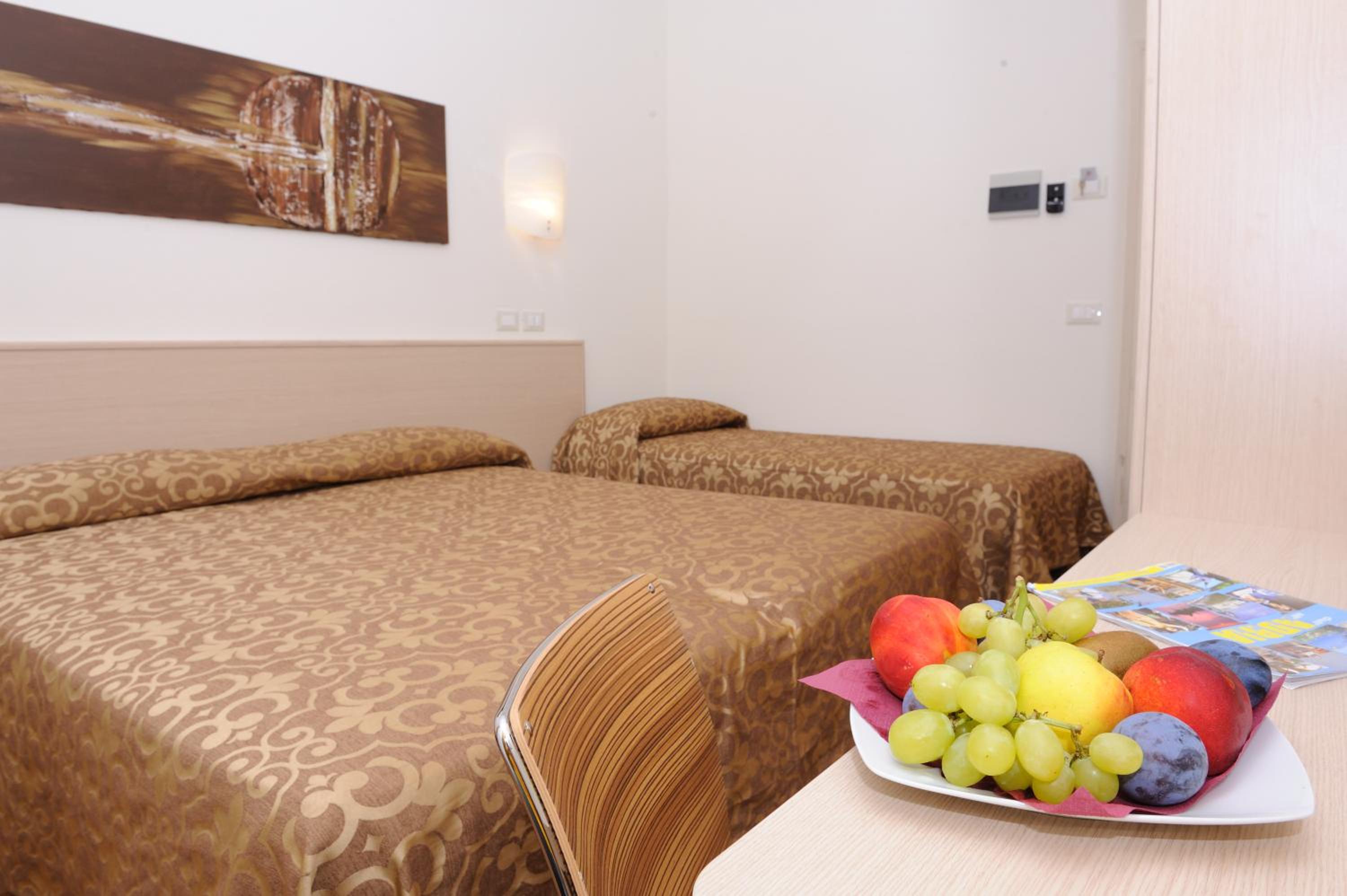 Triple Room - Photo 2