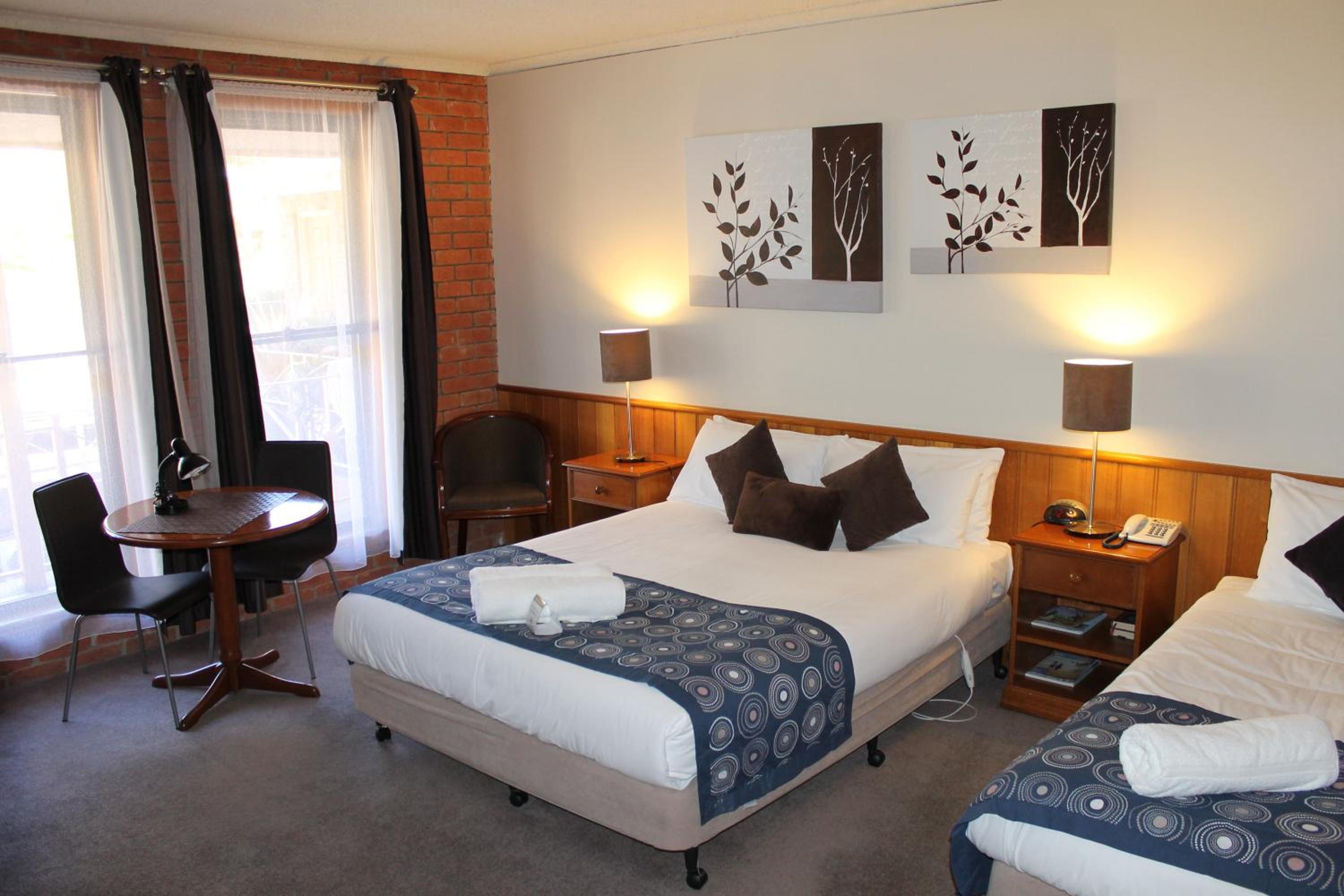 Deluxe Triple Room photo 2