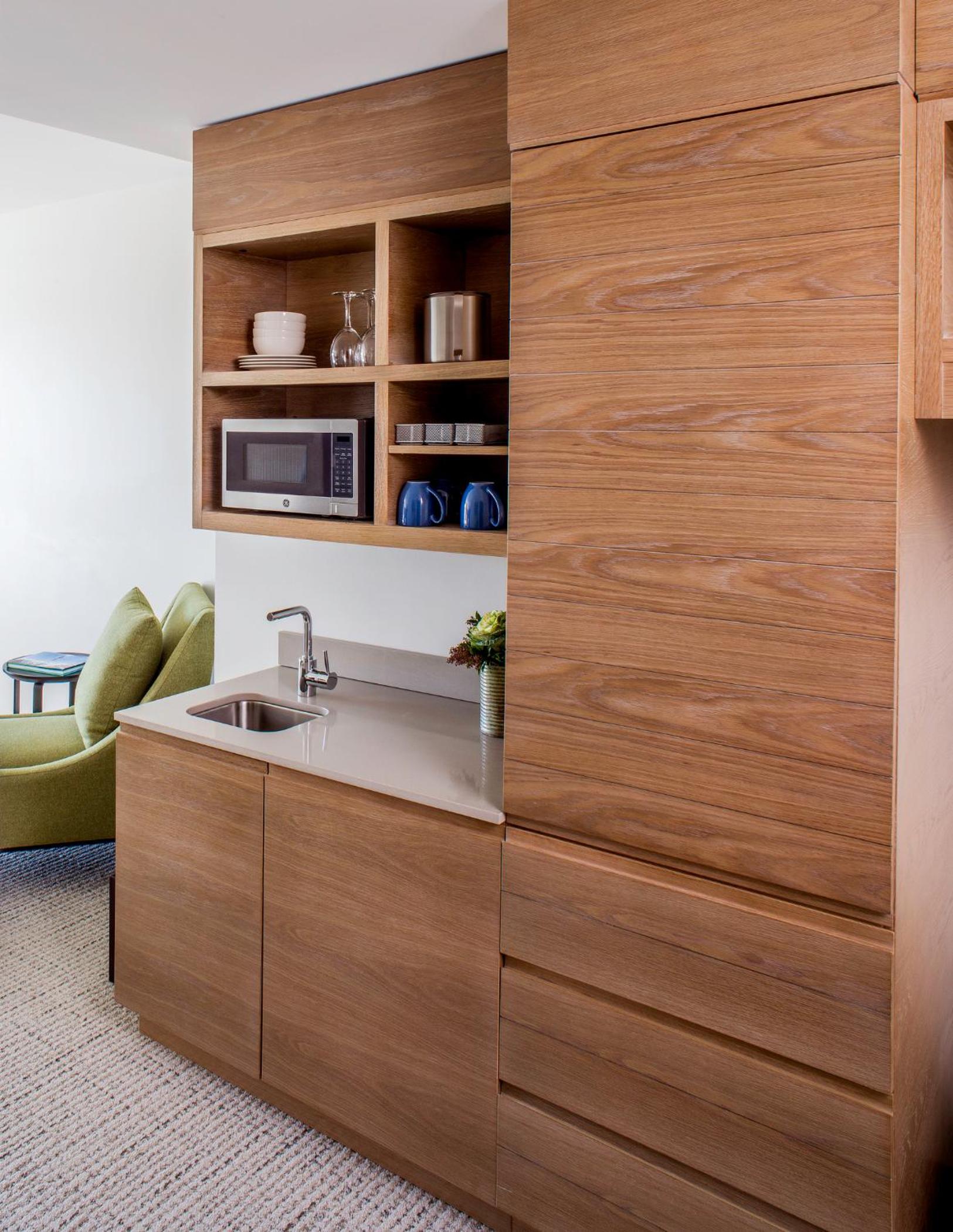 Deluxe King Room photo 3