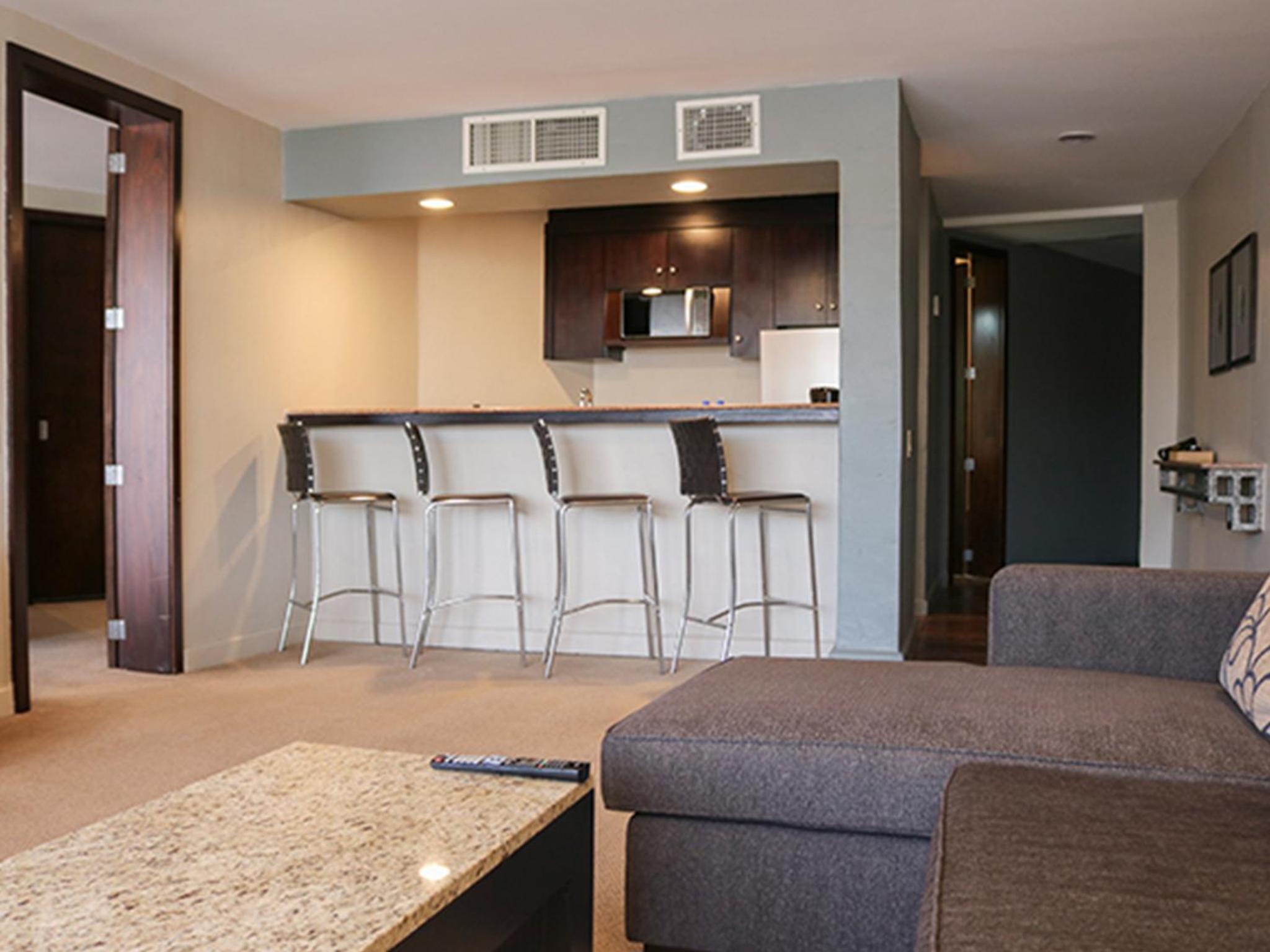 Deluxe Suite - Photo 4