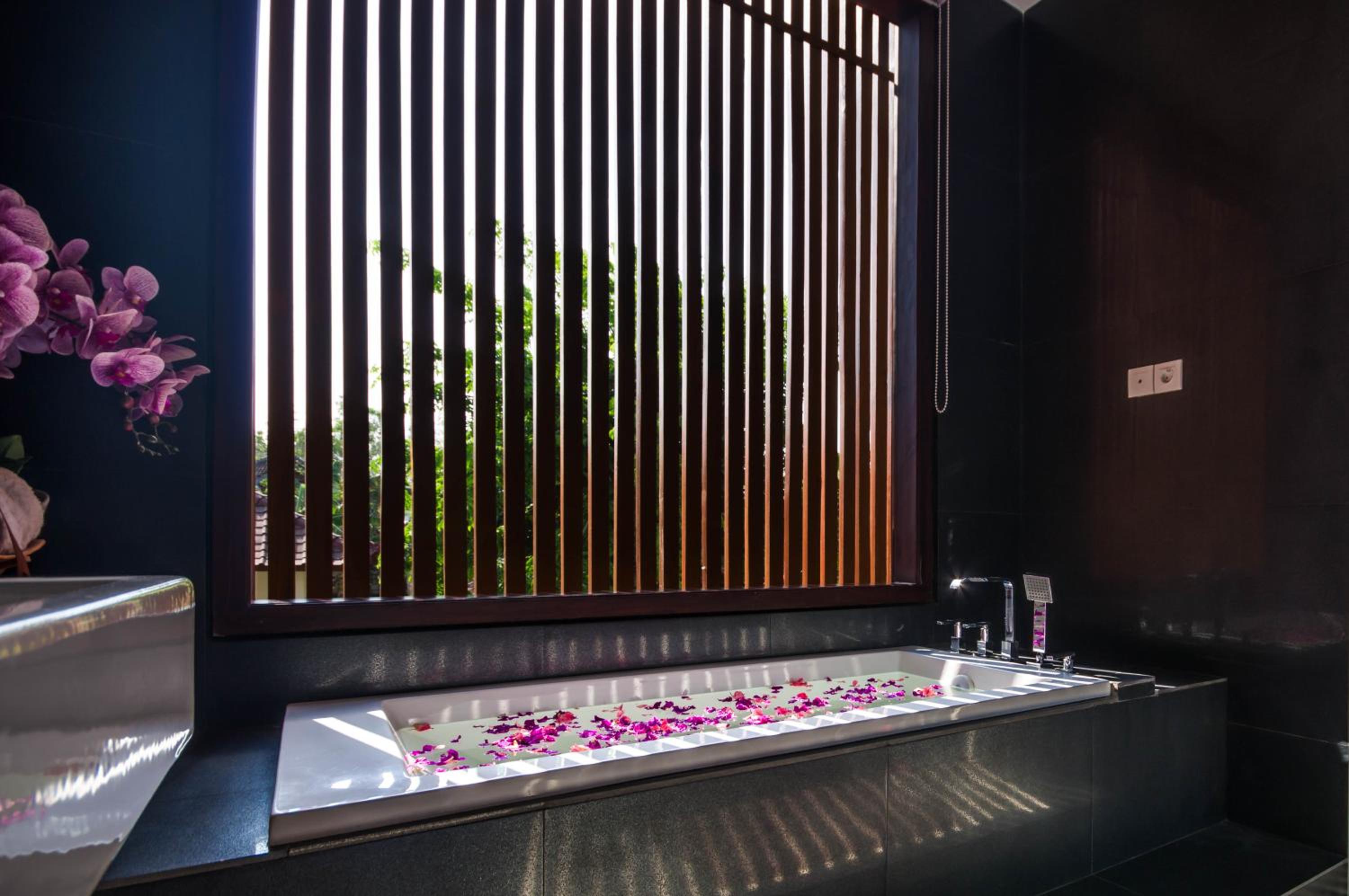 Villa with Sea View - Photo 12