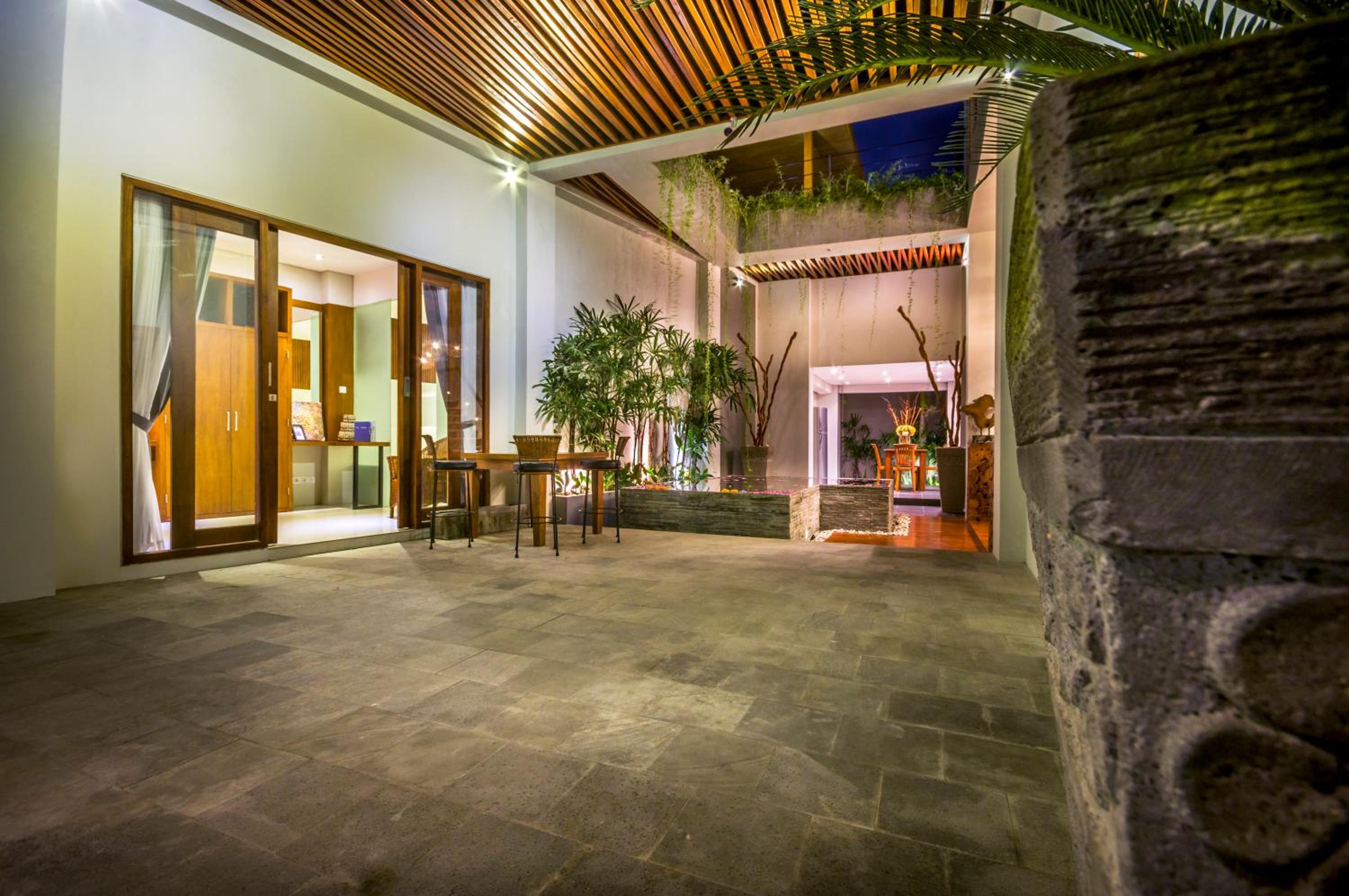 Villa with Sea View - Photo 16