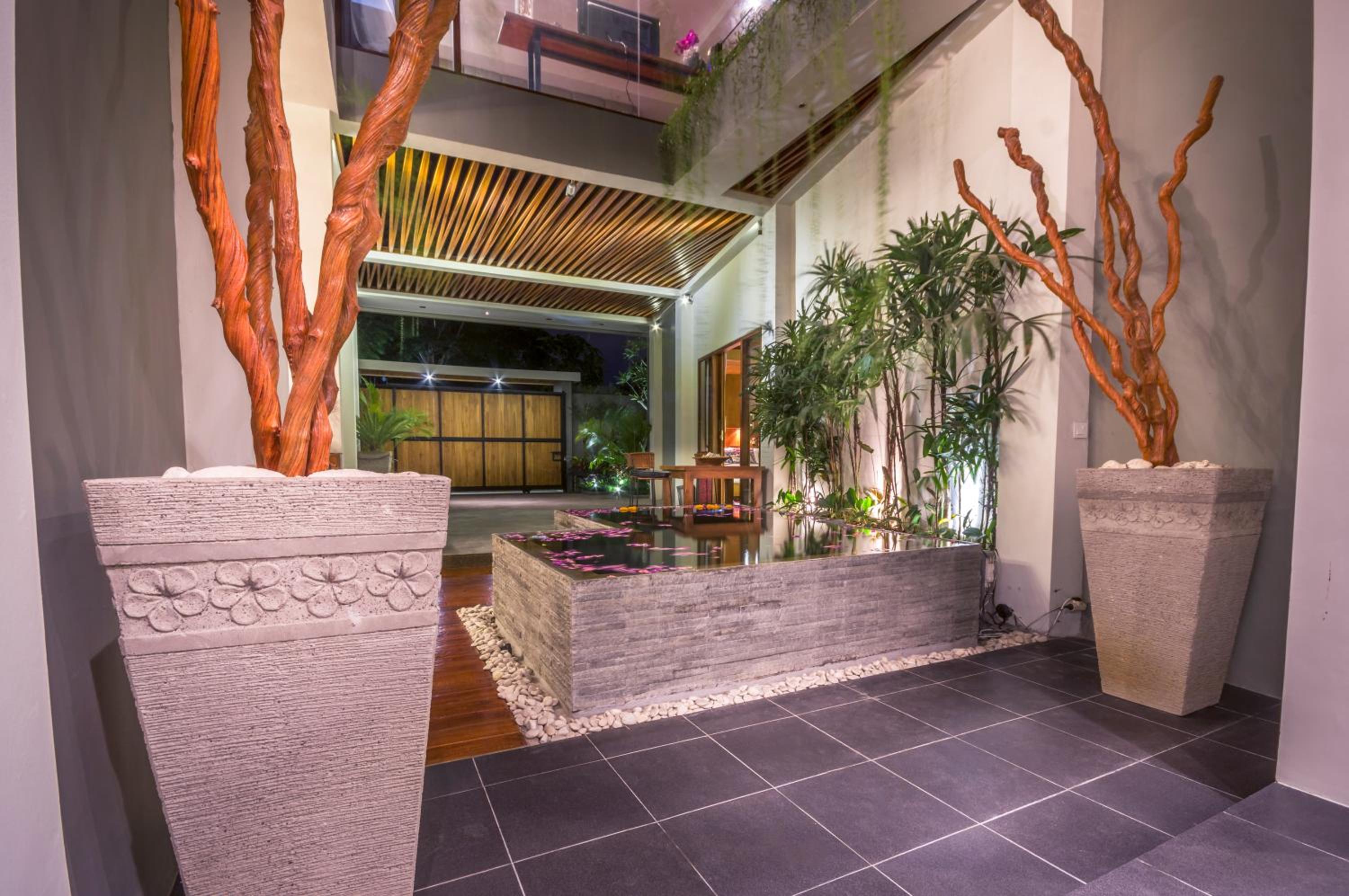 Villa with Sea View - Photo 19