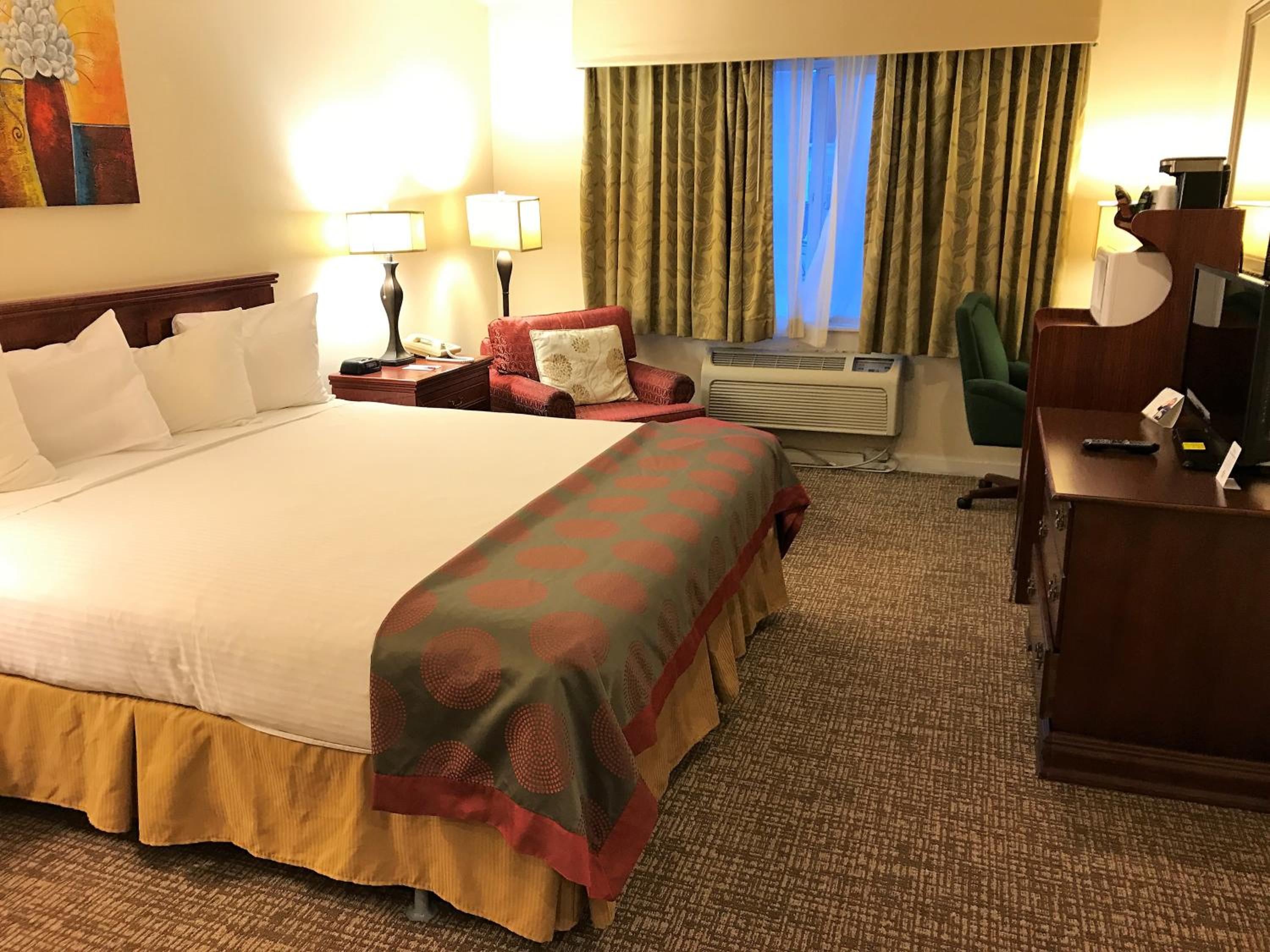 King Room - Non-Smoking - Photo 2