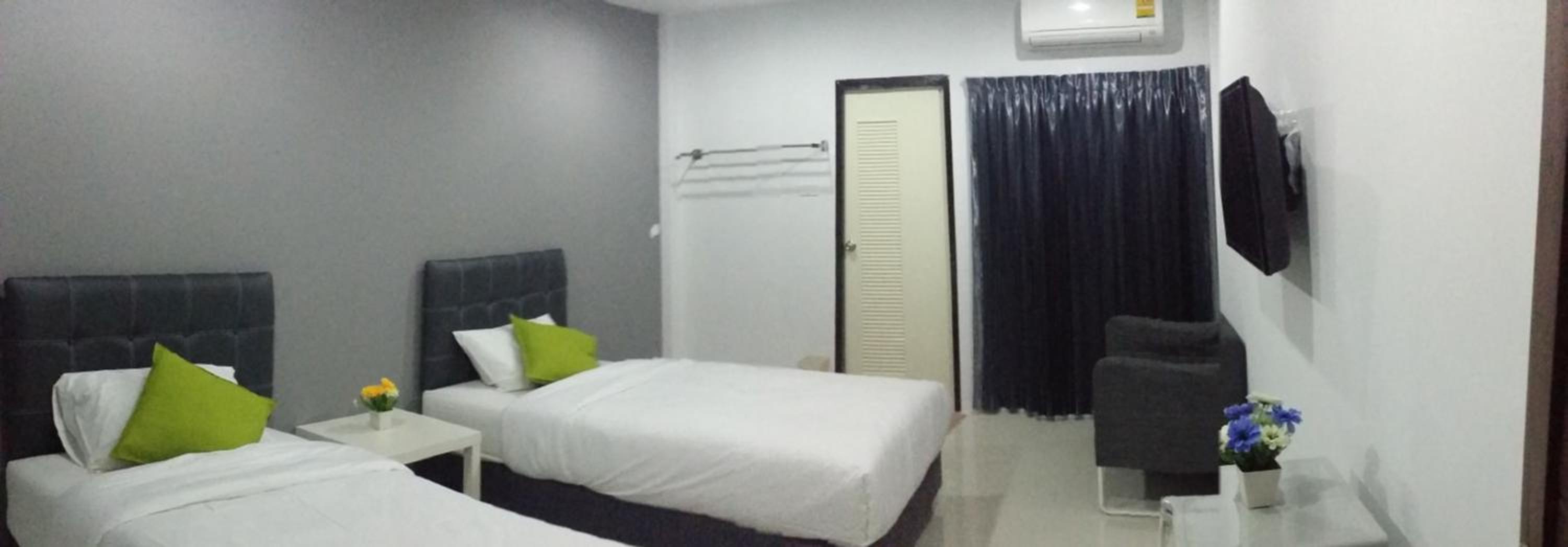 Deluxe Twin Room photo 3