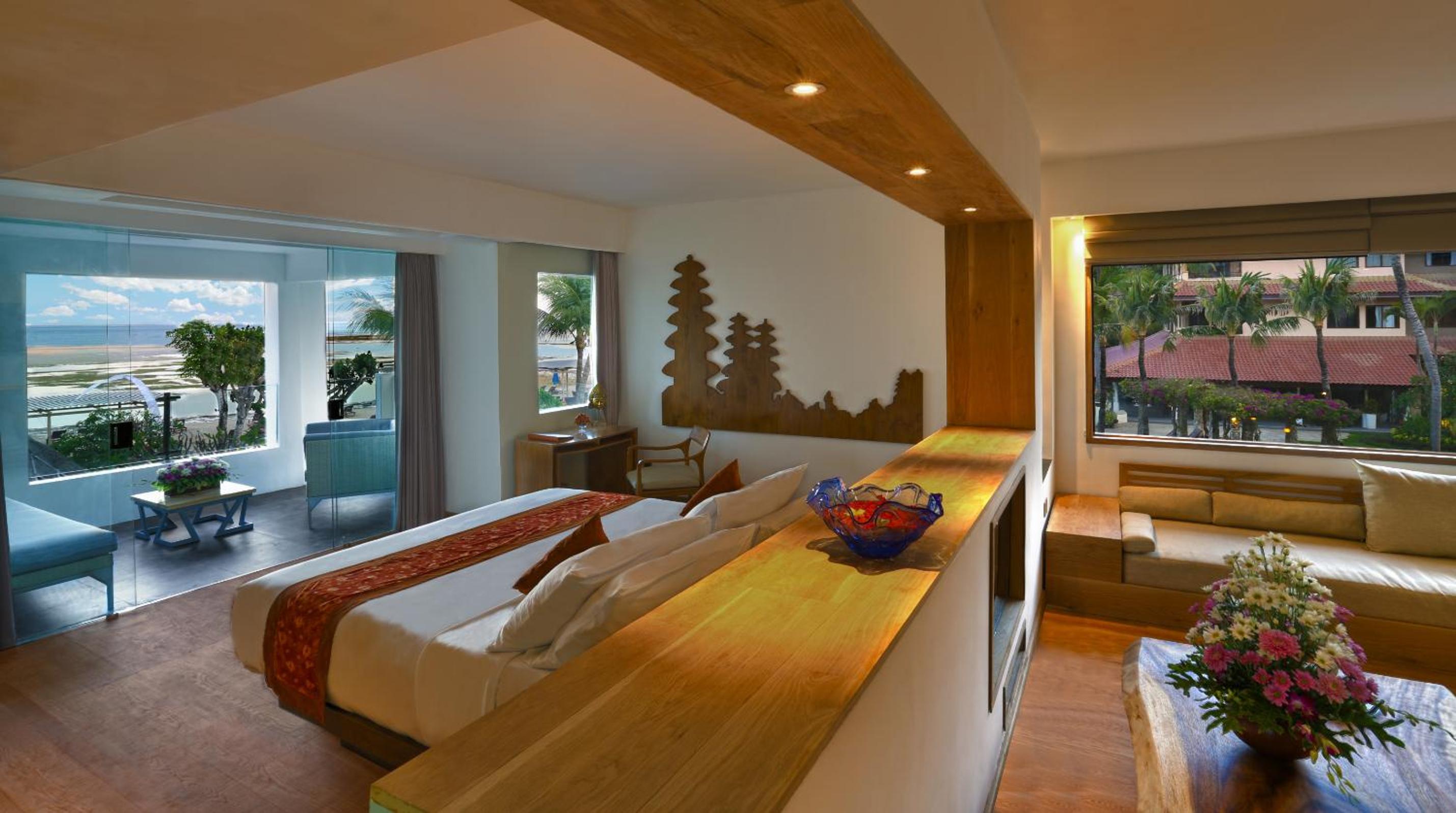 Oceanfront Suite - Photo 6
