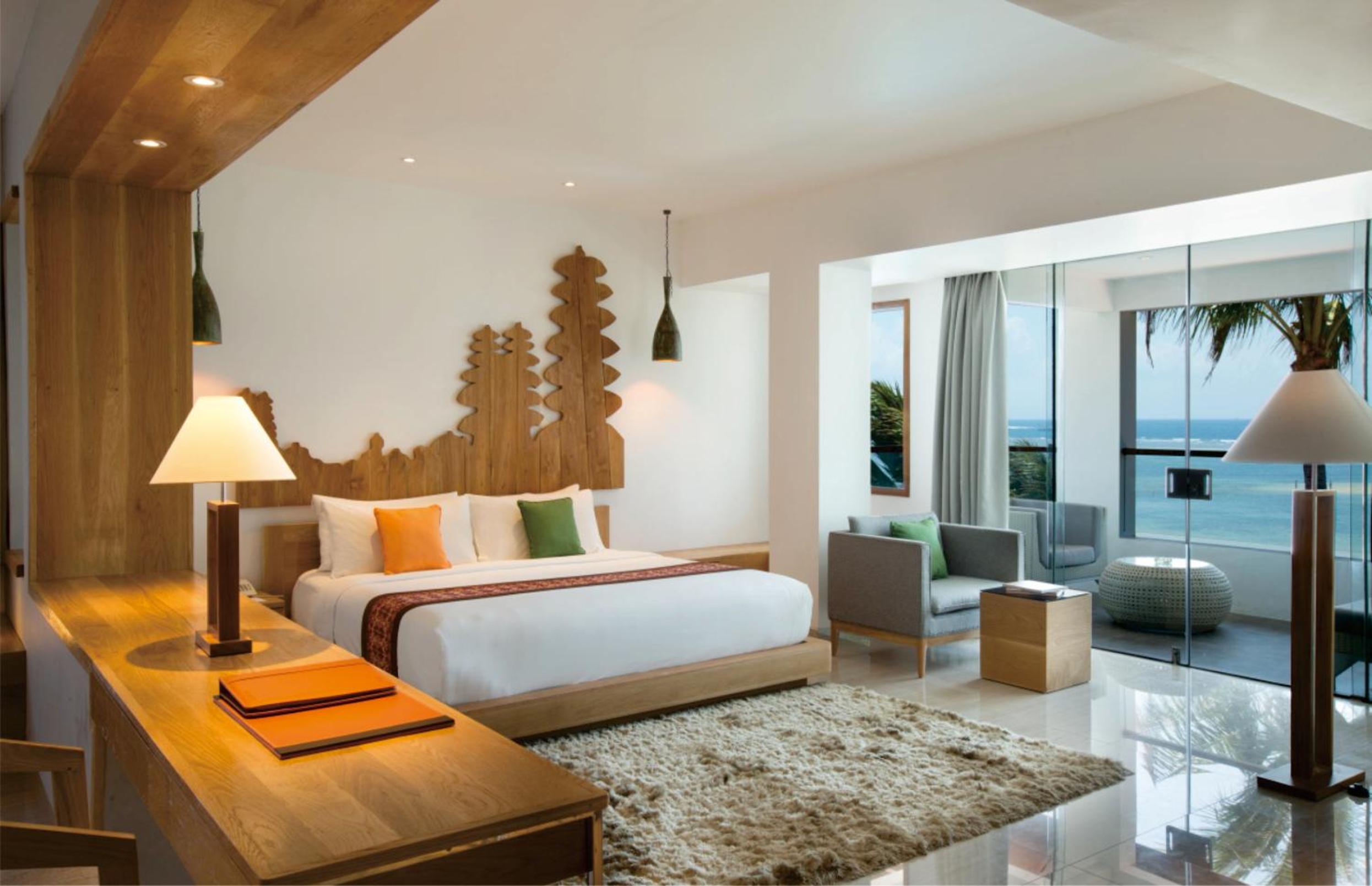 Oceanfront Suite - Photo 3