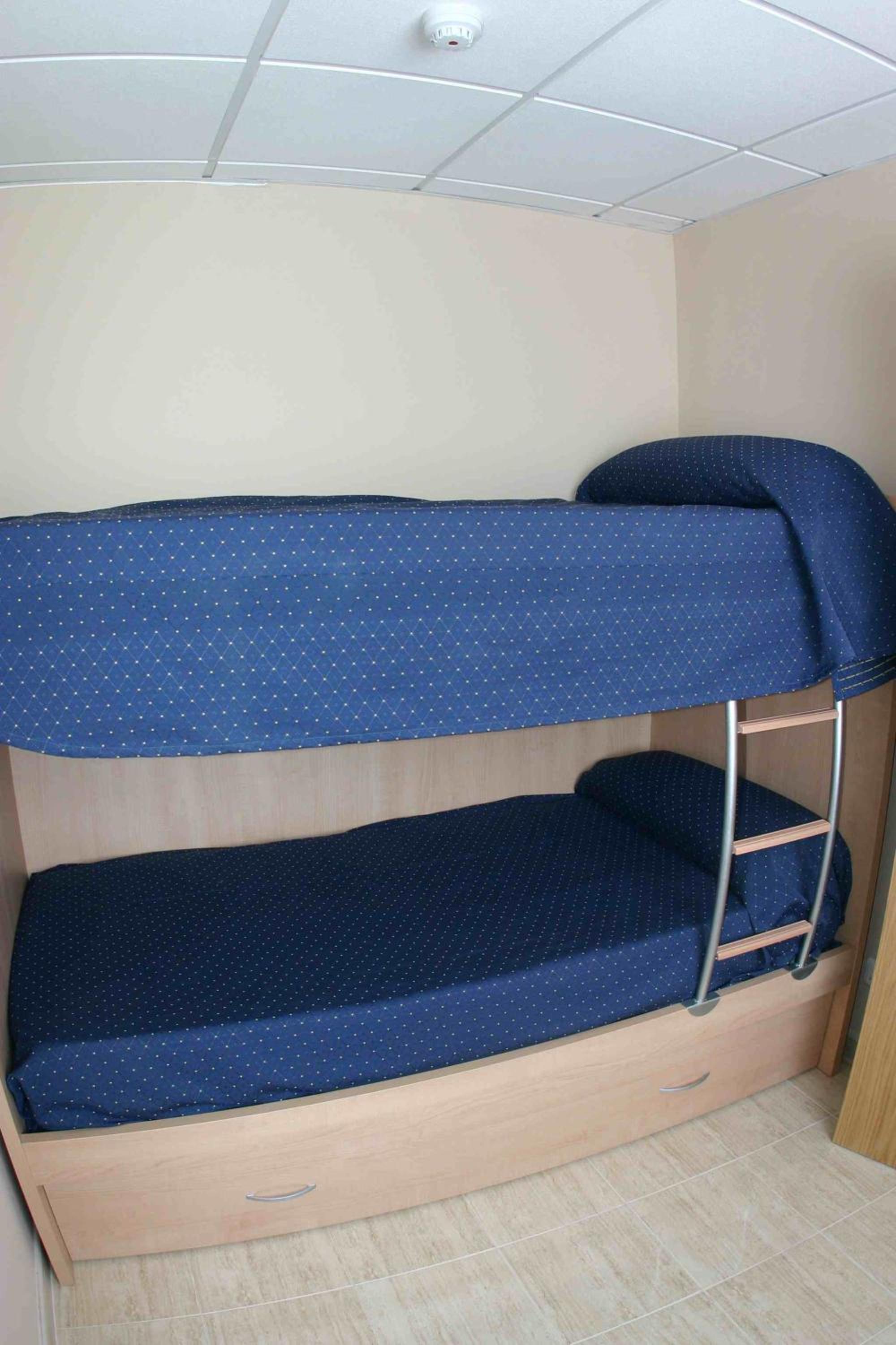 Family Room - Photo 12