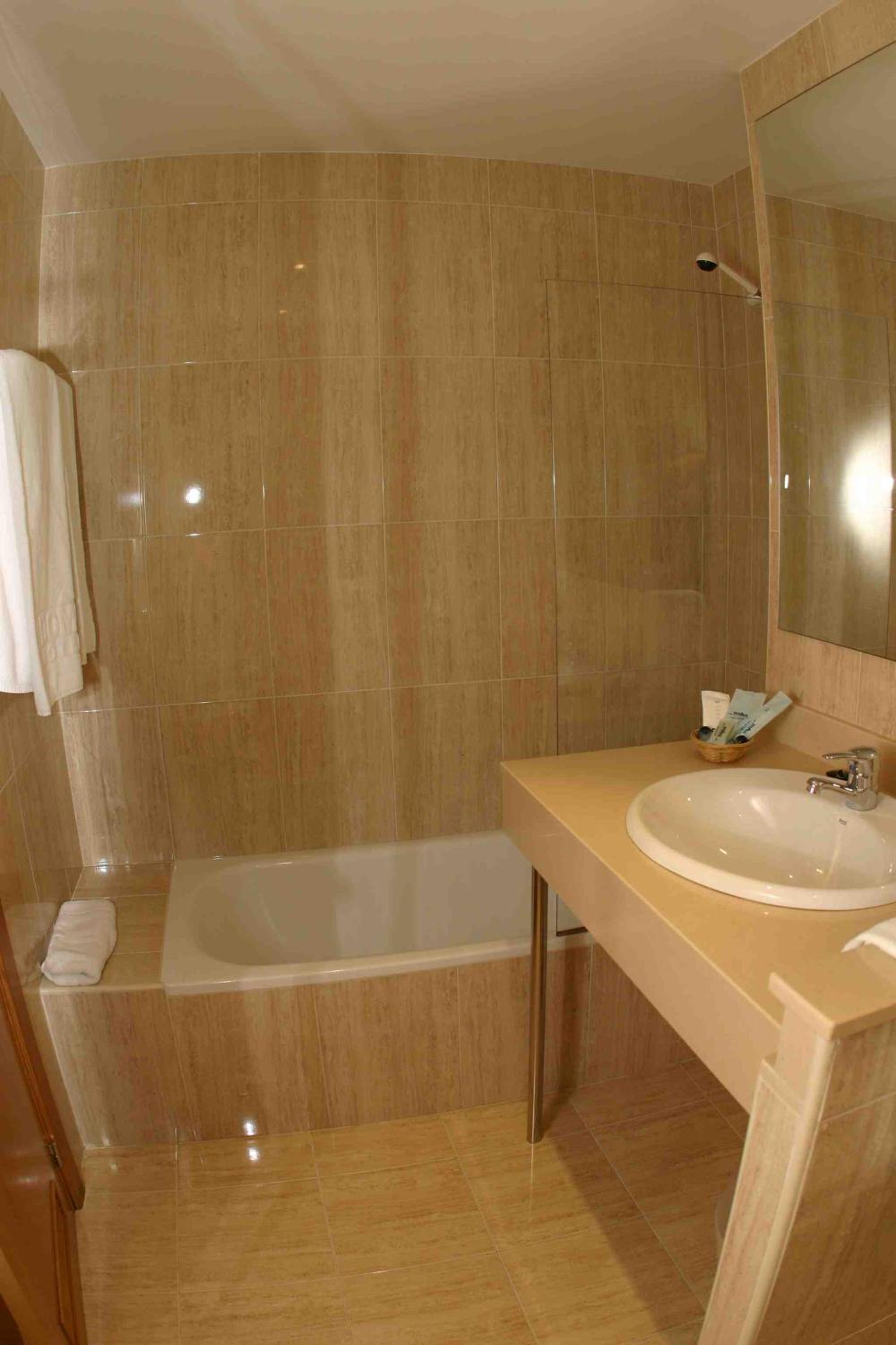 Family Room - Photo 9