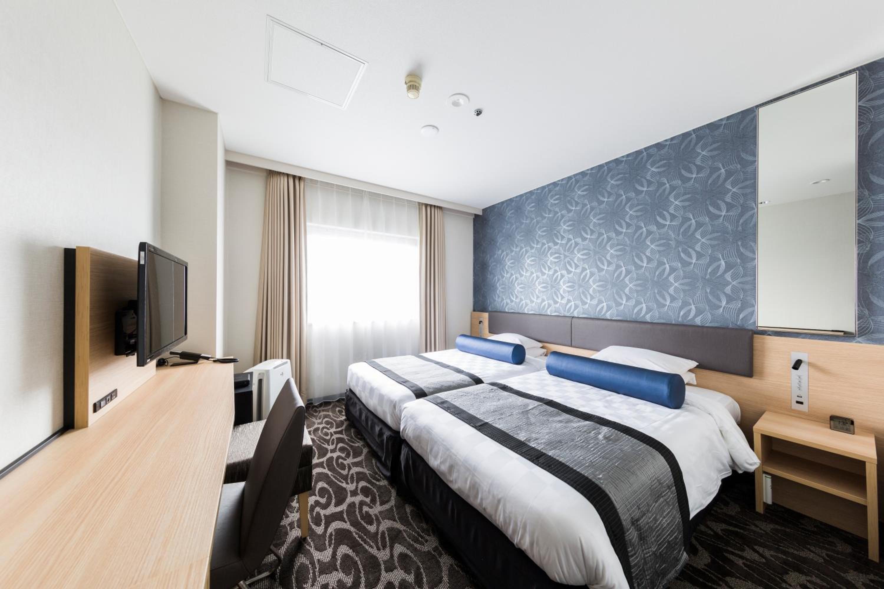 Superior Twin Room Special Floor - Non-Smoking - Photo 10