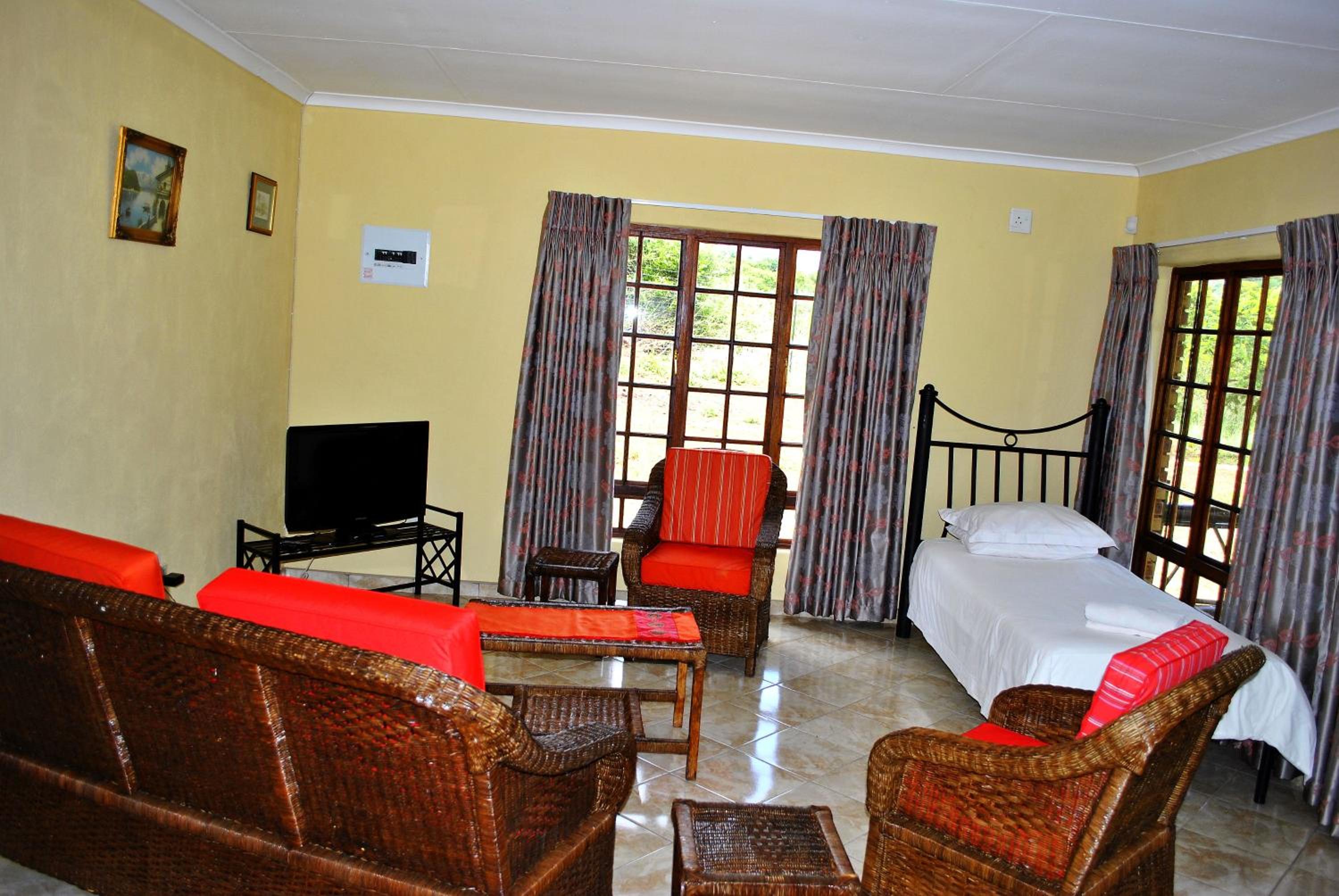 Two-Bedroom Cottage - Photo 34