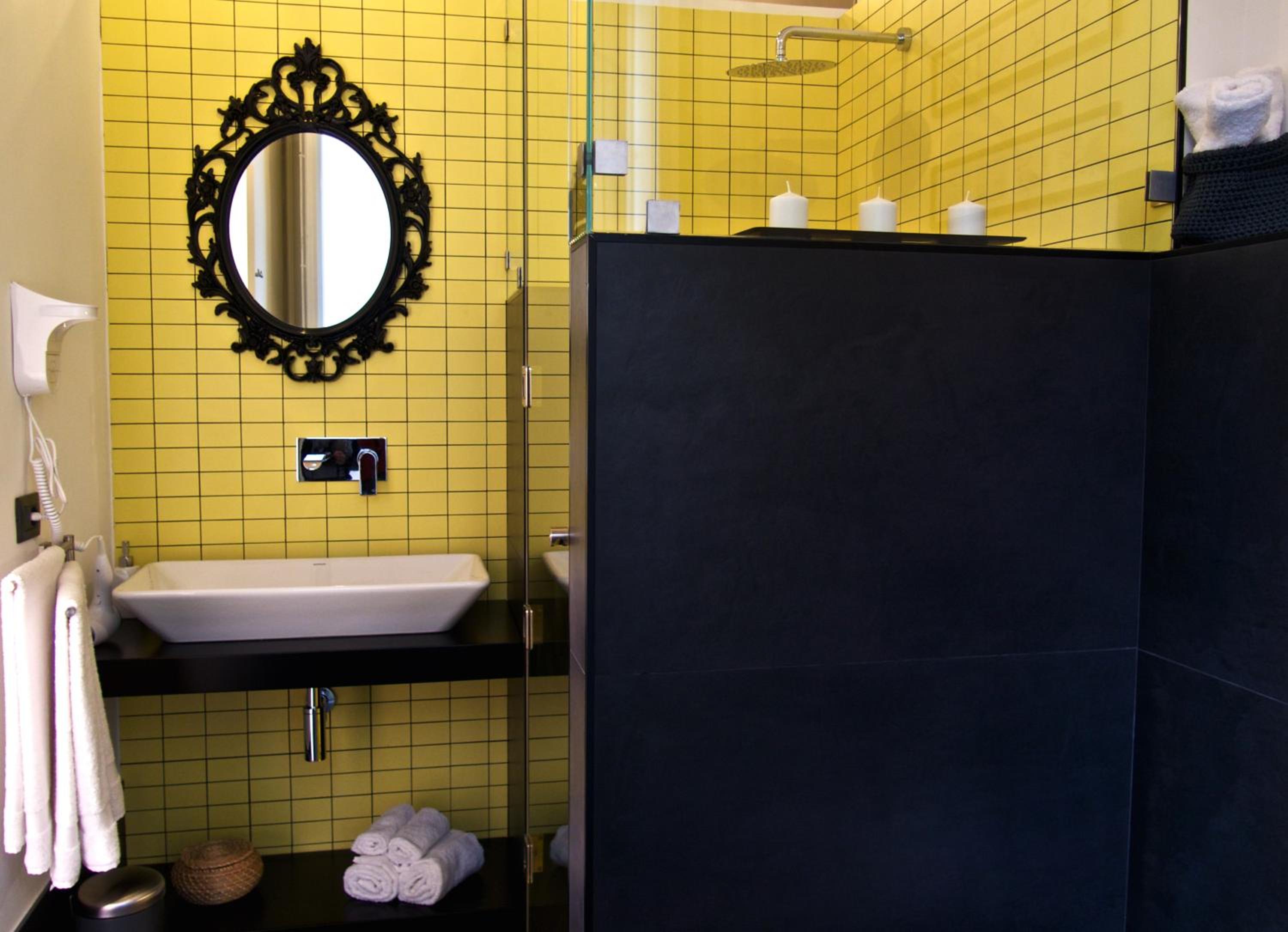 Deluxe Triple Room - Photo 8