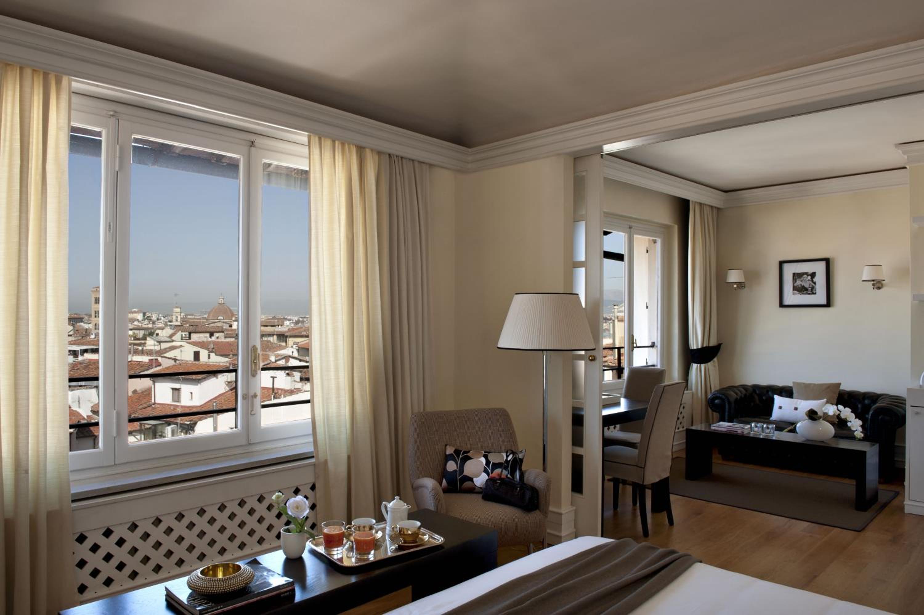 Suite with City View photo 1