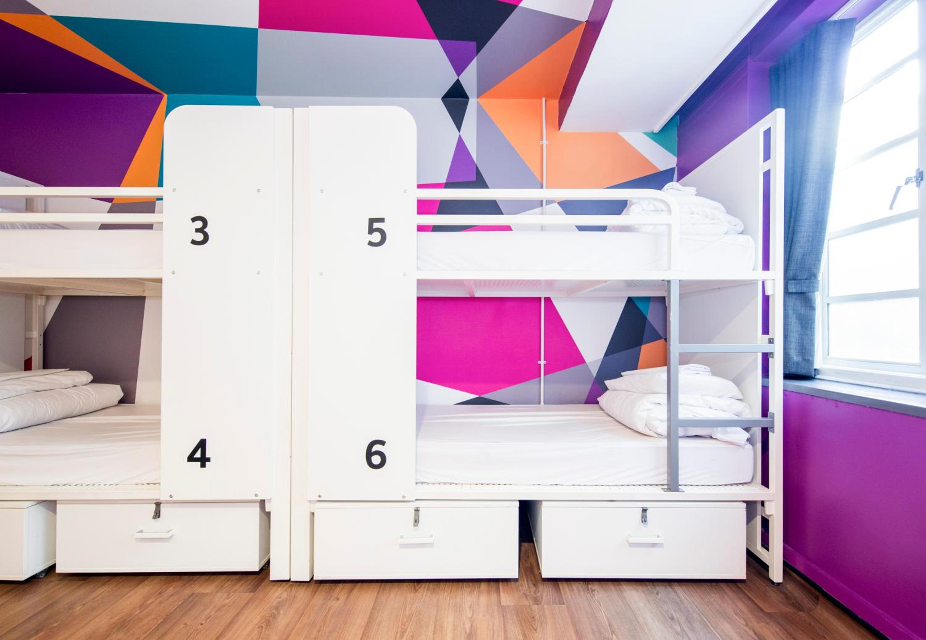6-Bed Mixed Dormitory Room photo 1