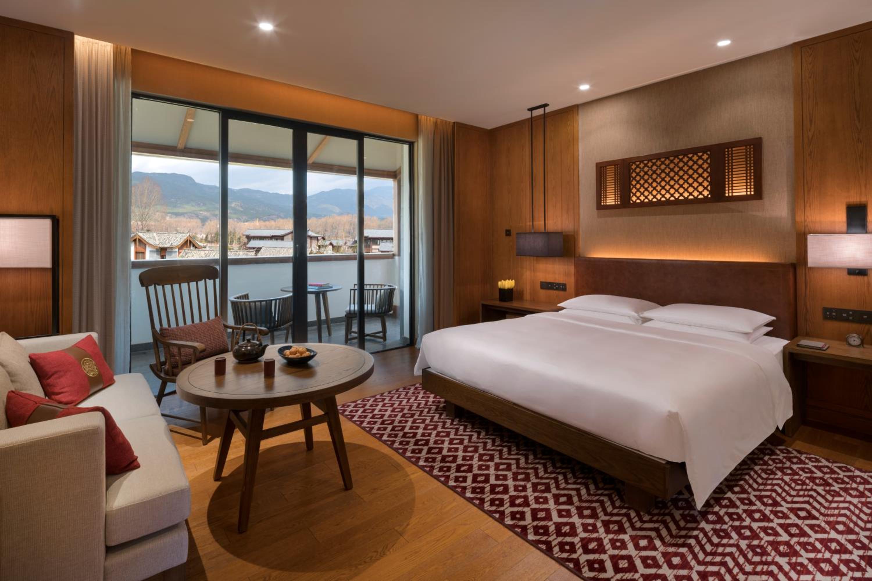 Deluxe King Room