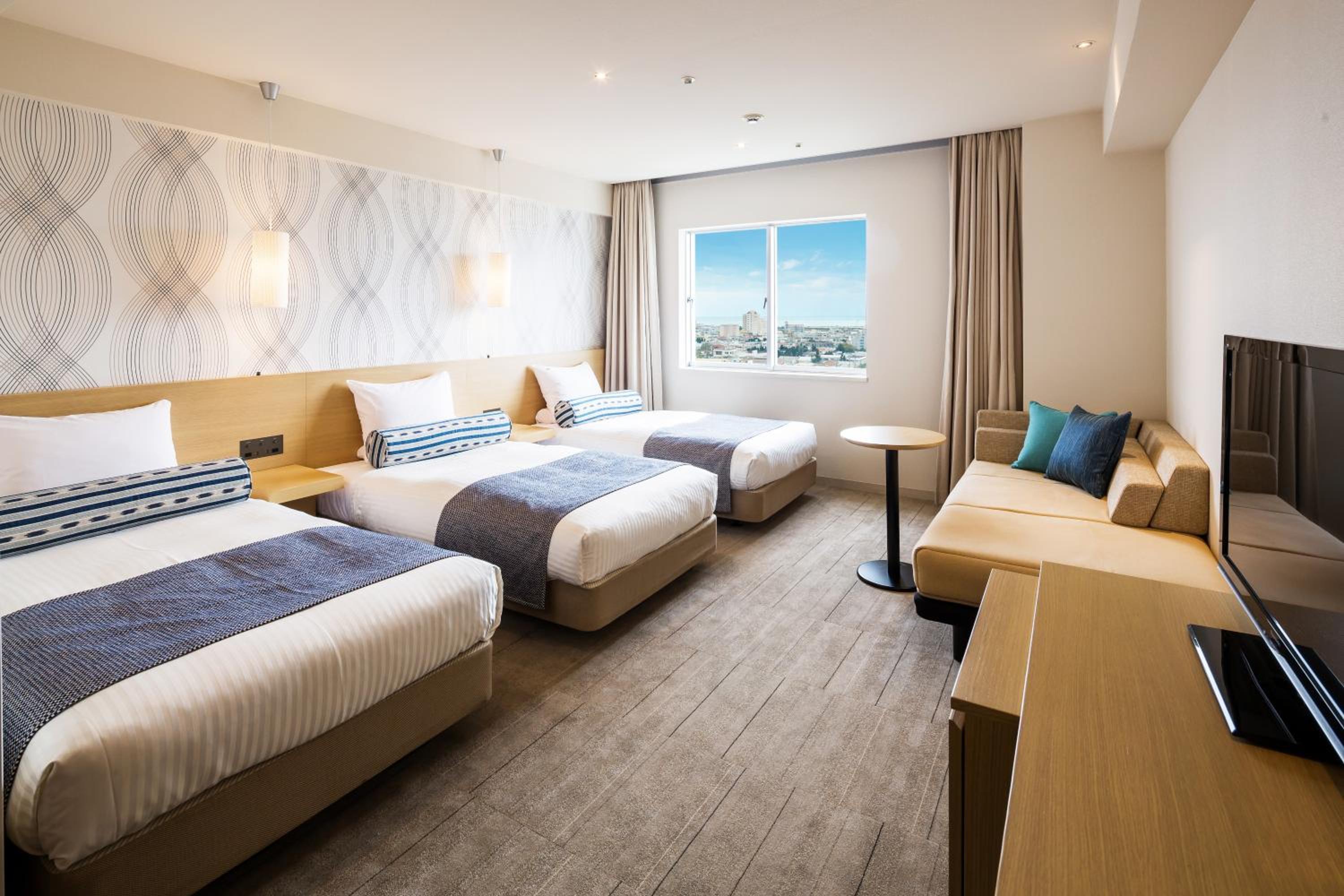 Superior Triple Room with Ocean View - Non-Smoking - Photo 1