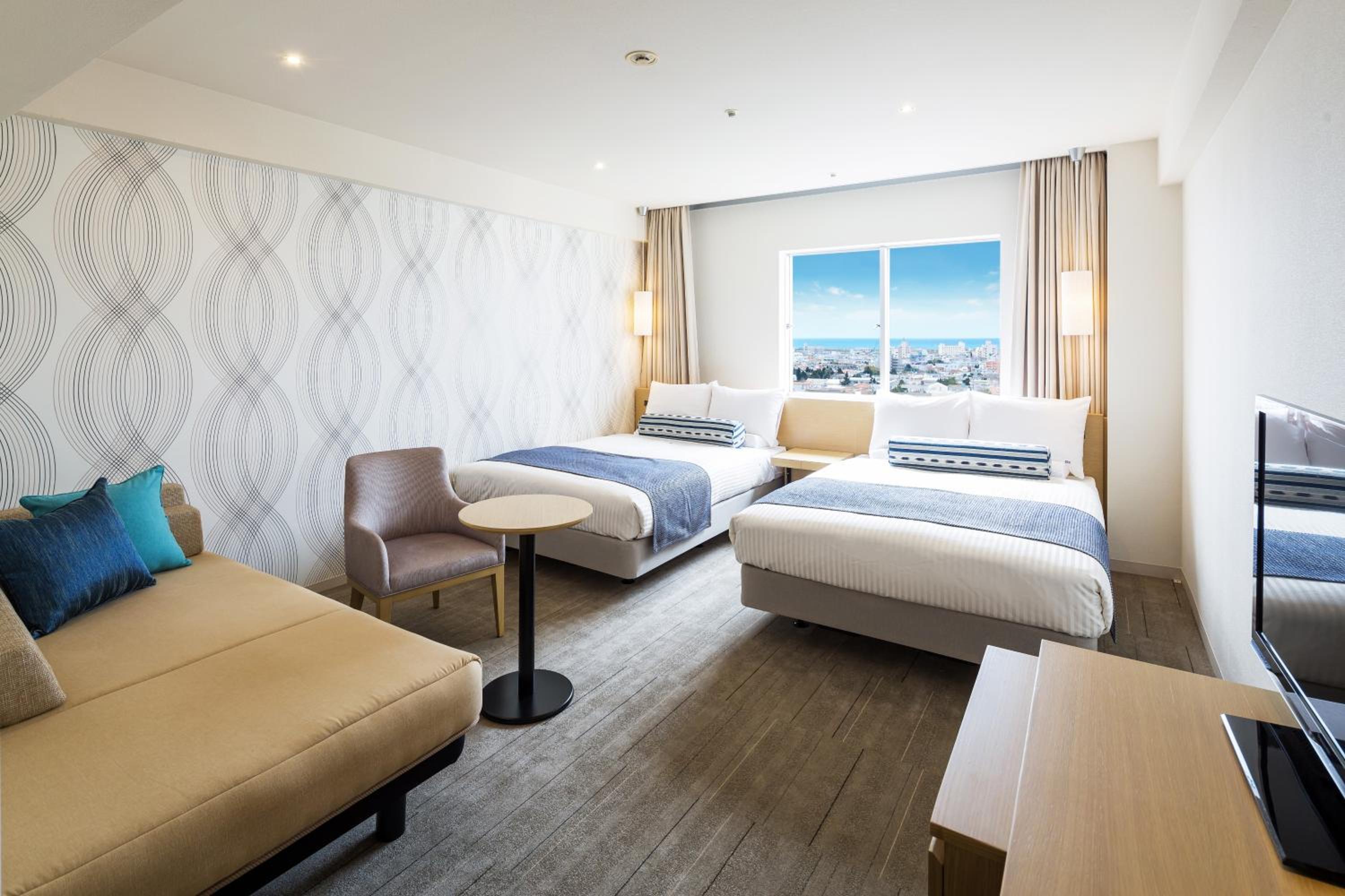 Superior Twin Room with Ocean View - Non-Smoking - Photo 1
