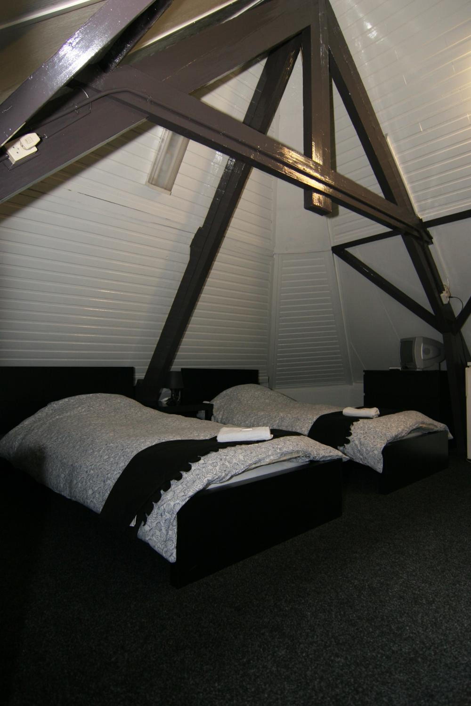 Standard Double or Twin Room with Shared Bathroom photo 3