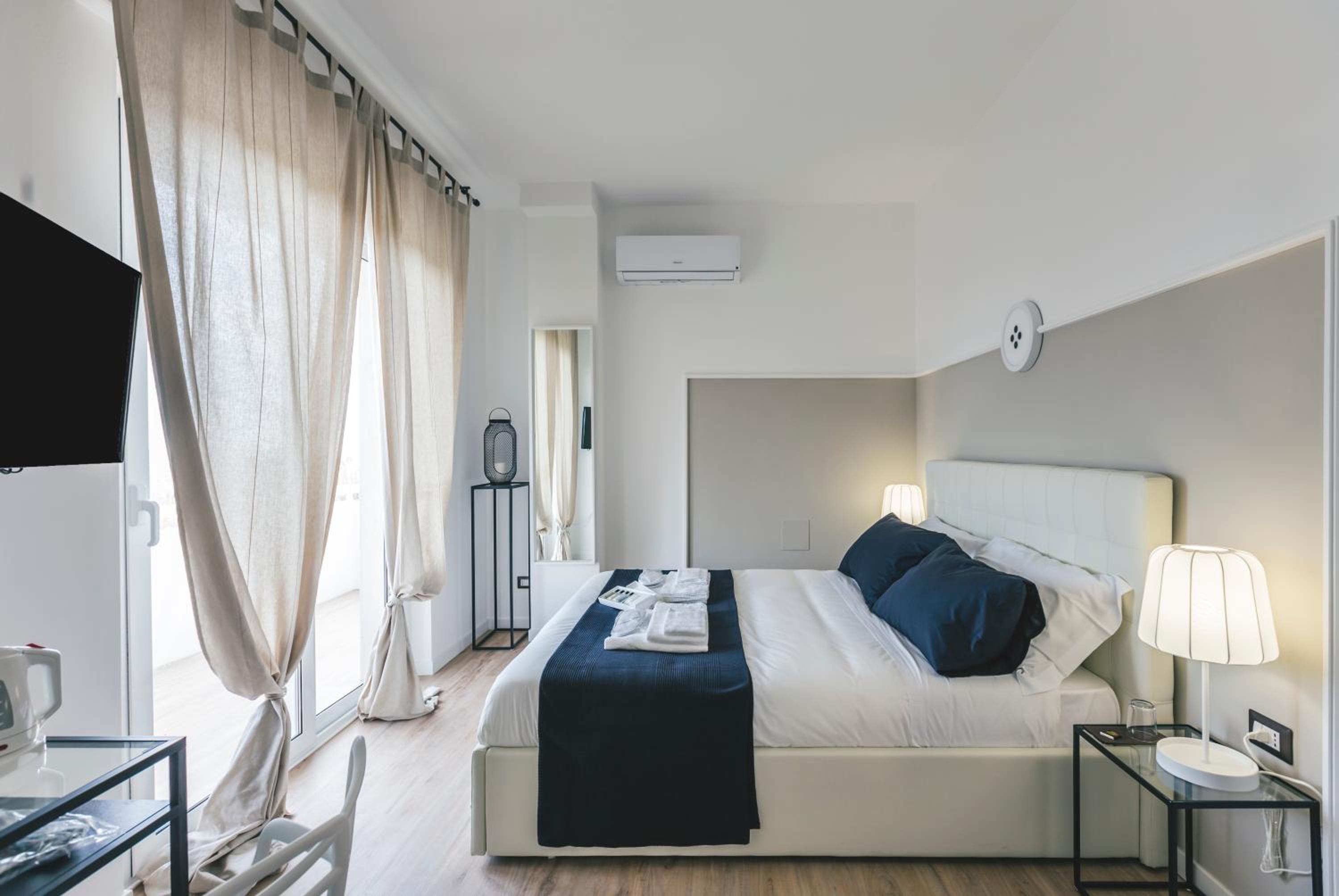 Deluxe Double Room photo 2