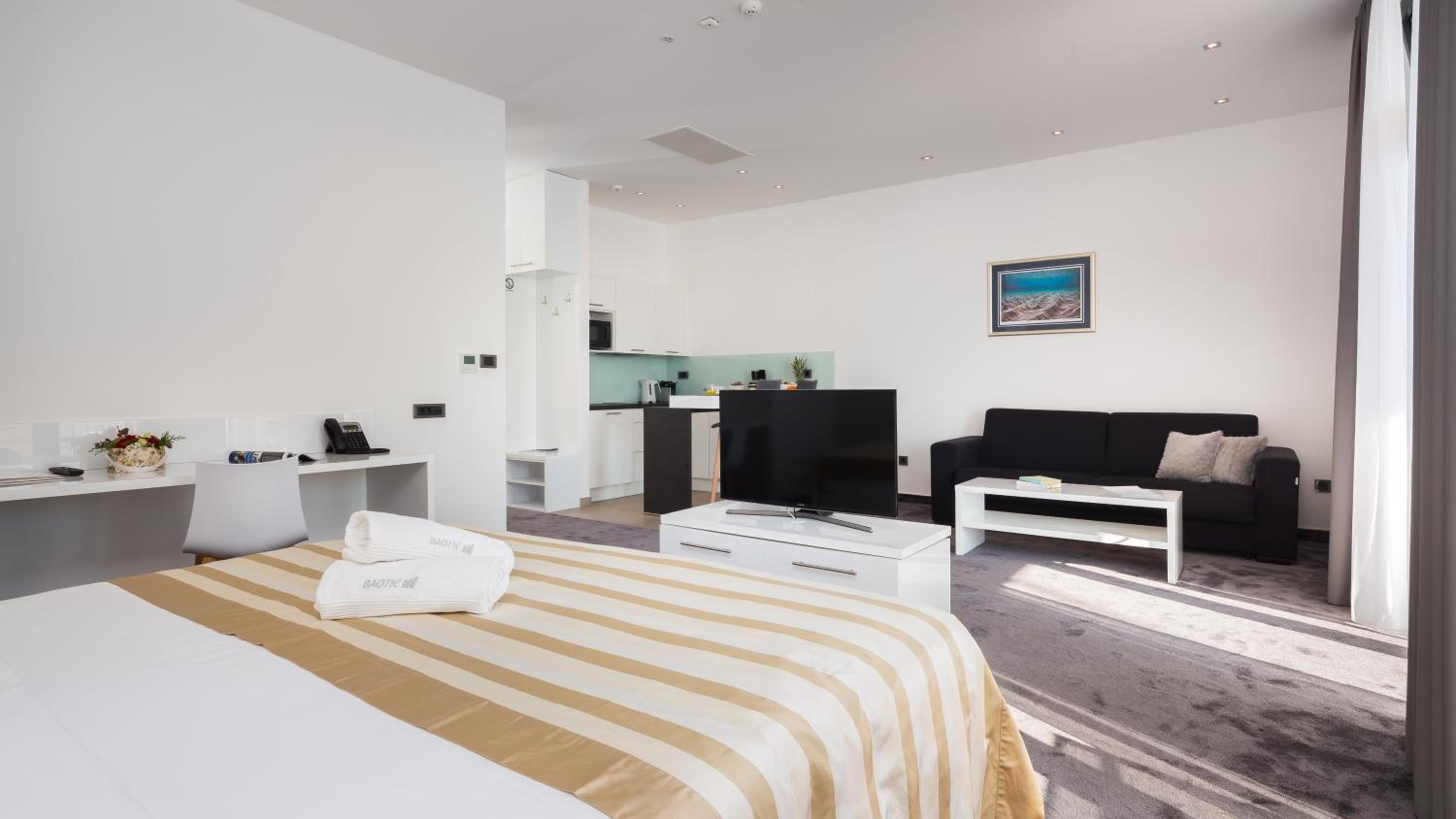 Monolocale con Balcone e Vista Mare