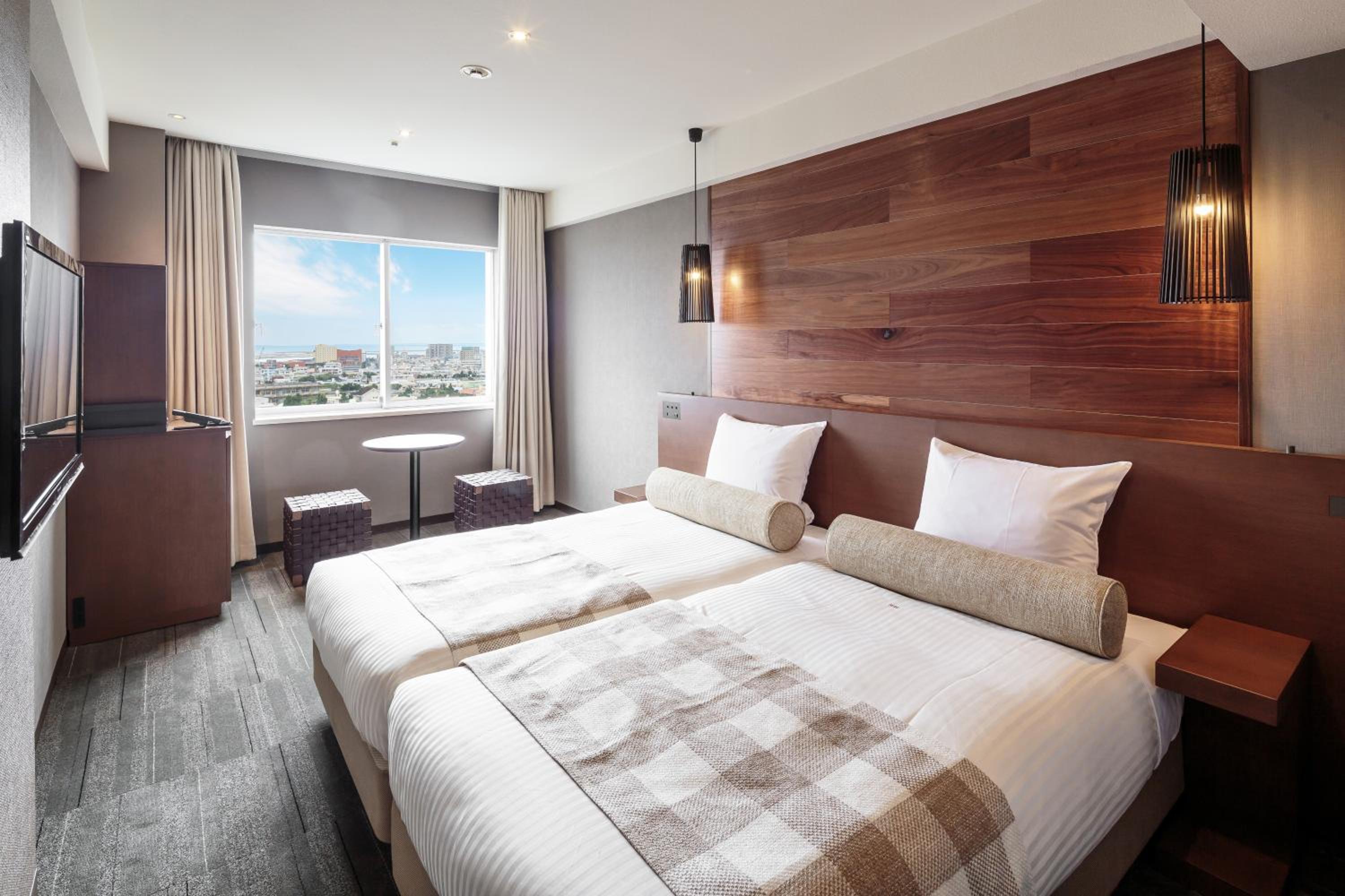 Moderate Twin Room with Ocean View - Non-Smoking - Photo 1