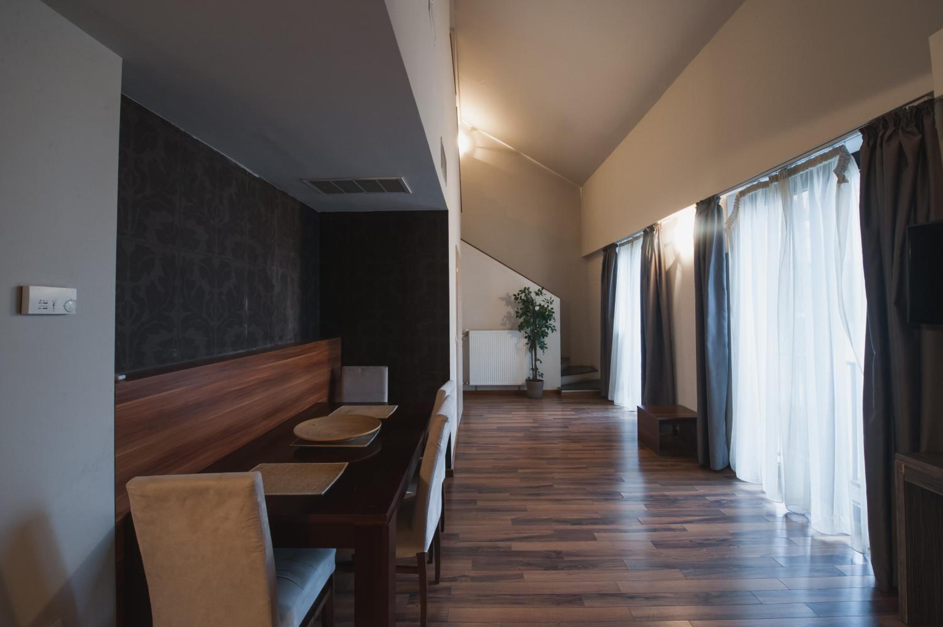 Family Apartment - Photo 3